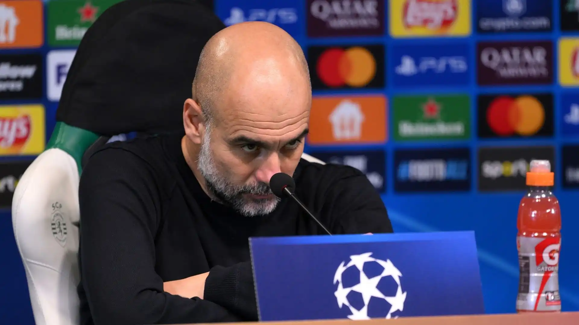 Pep Guardiola ha parlato del suo futuro dopo l'umiliante sconfitta contro lo Sporting in Champions League