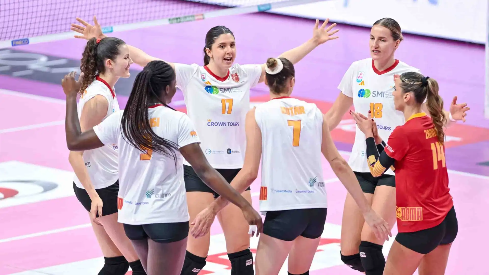 Al Palazzetto dello Sport di Roma le Wolves si impongono 3-1 (25-13, 25-17, 14-25, 25-13) sullo Charleroi Volley e conquistano uno storico accesso alle semifinali di CEV Challenge Cup 2025.