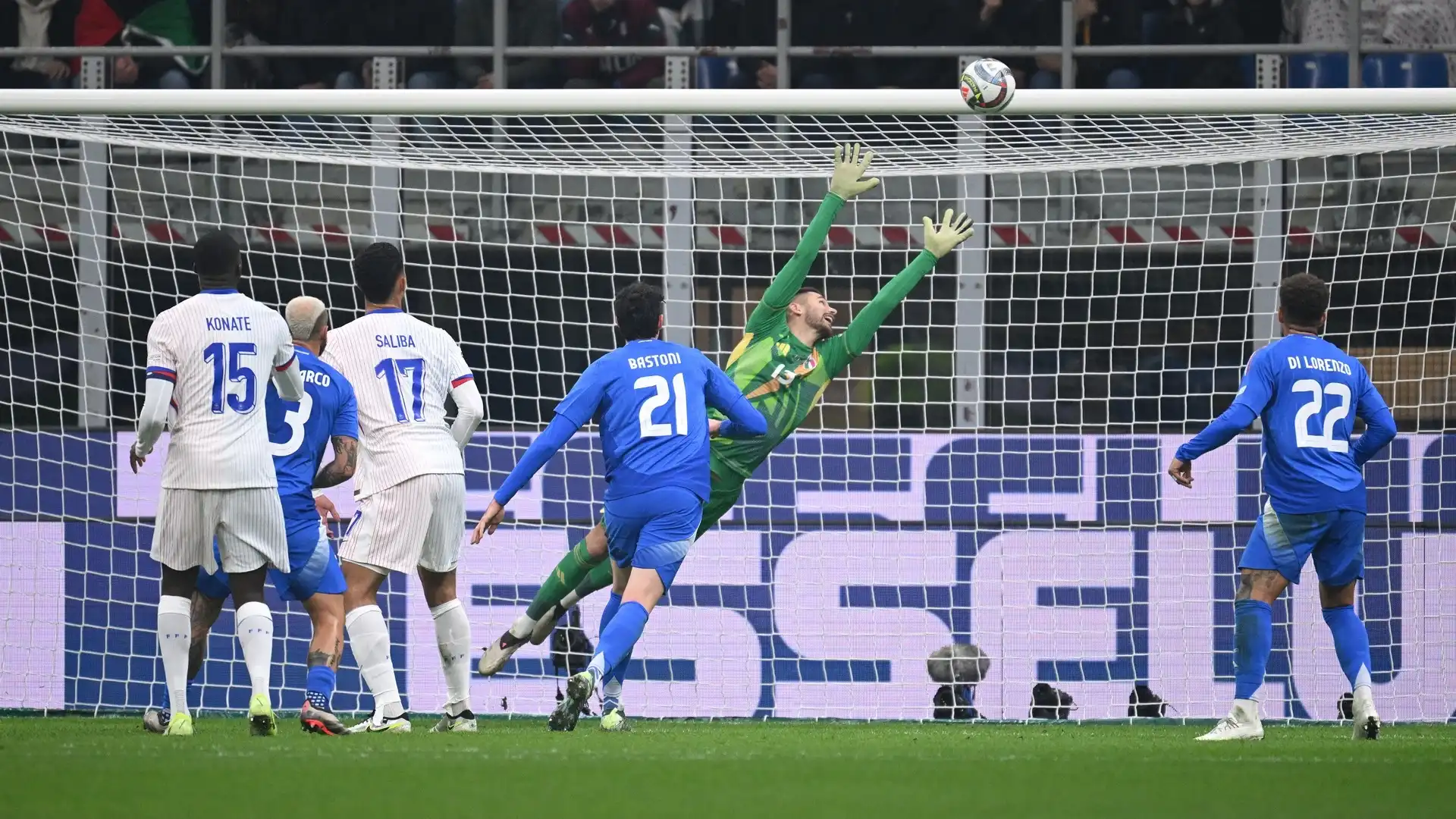 3-1 il risultato finale: a segno due volte Adrien Rabiot oltre all'autogol di Vicario. Cambiaso in gol per gli Azzurri