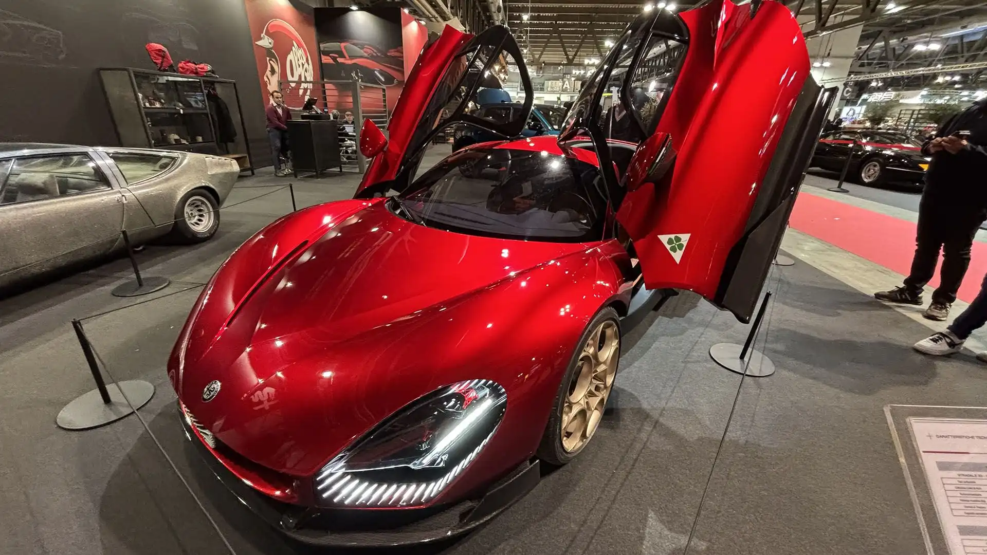 Un vero e proprio tuffo nel passato con l'Alfa Romeo 33 Stradale