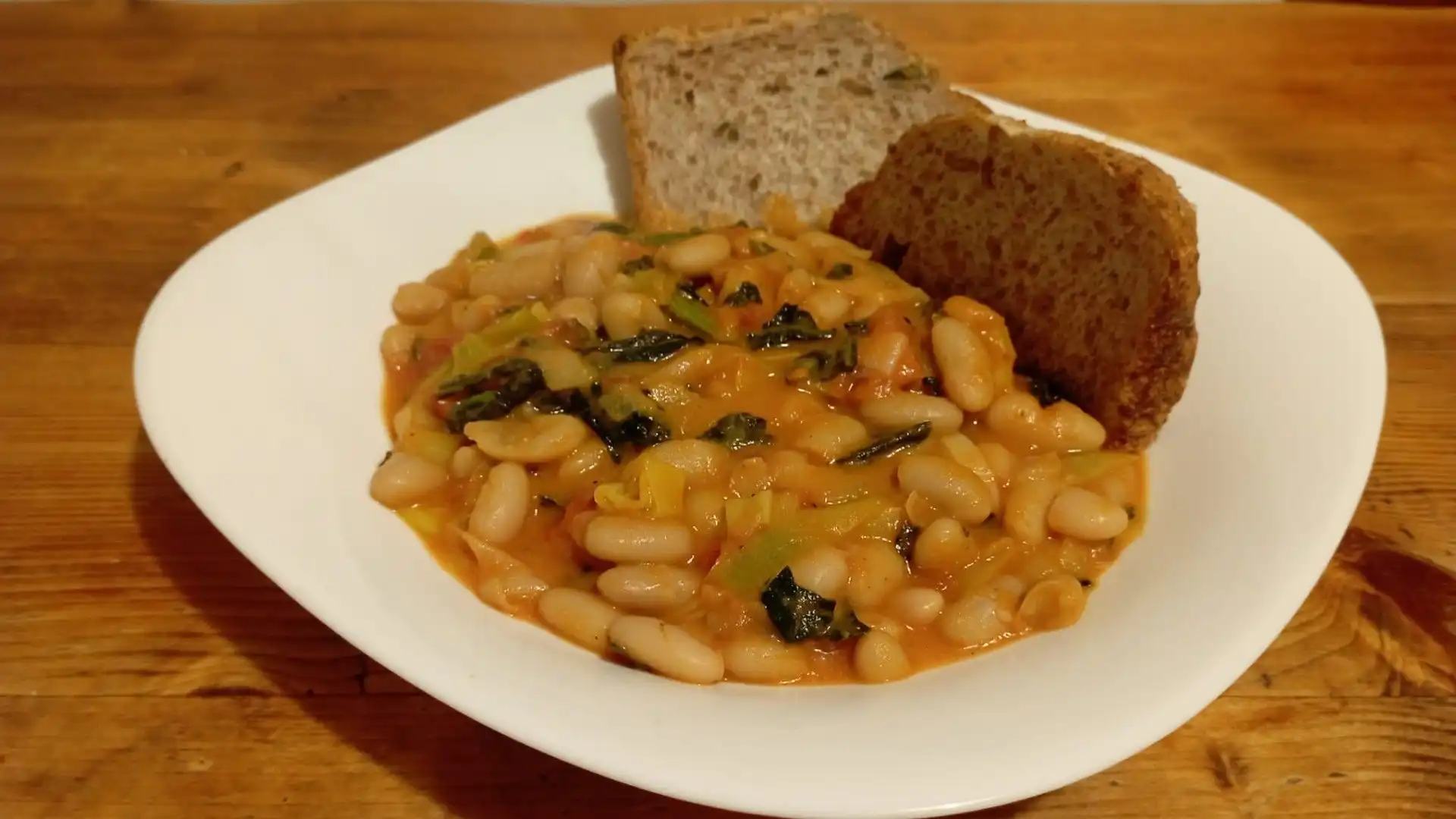 Accompagnare il piatto con delle fette di pane tostate e...gustare in buona compagnia!