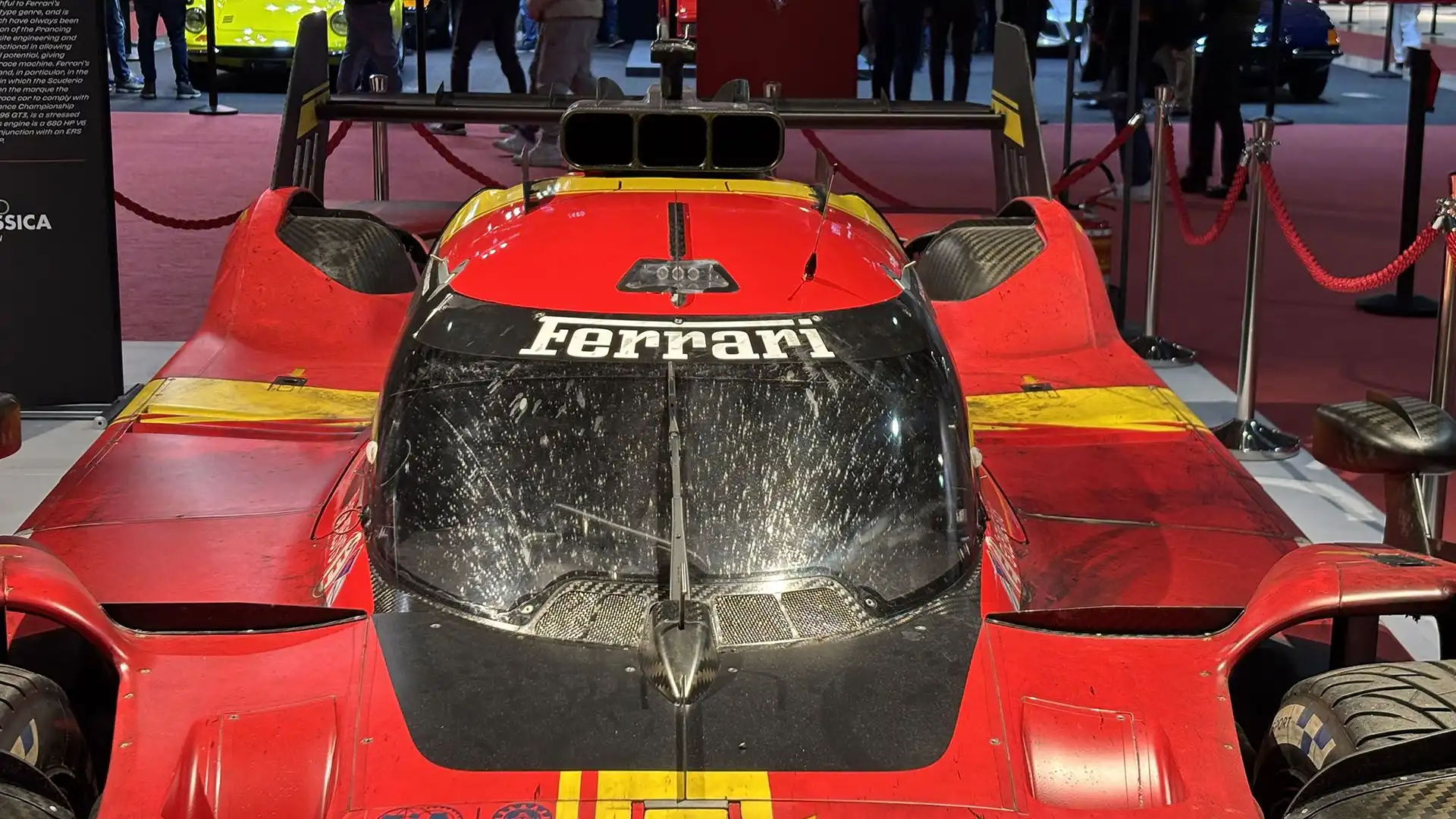 L'aerodinamica della 499P è stata sviluppata con il contributo del Centro Stile Ferrari, diretto da Flavio Manzoni