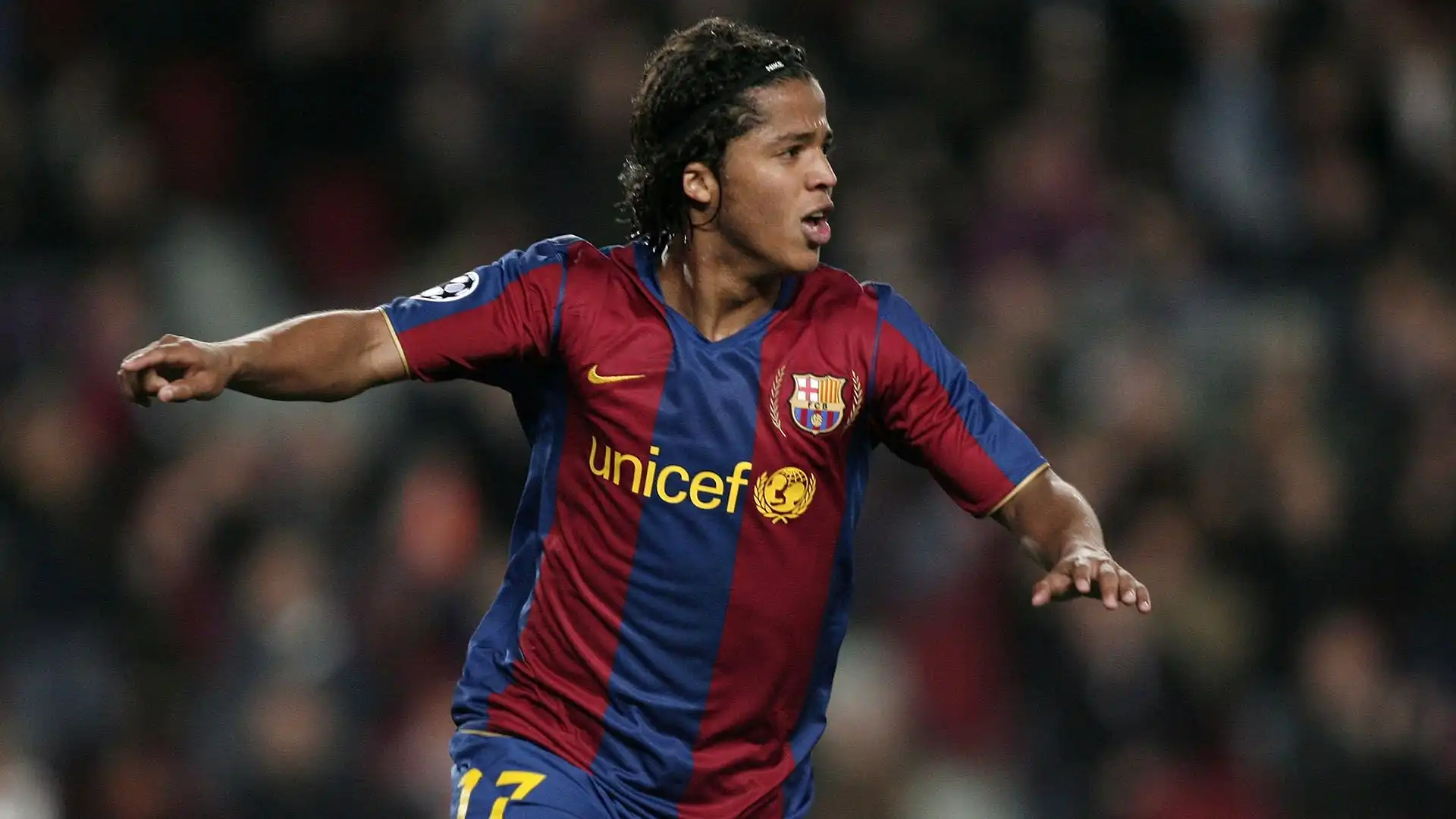 Dopo aver fallito al Barcellona, Giovani Dos Santos ha vissuto una carriera di basso profilo, rispetto alle aspettative