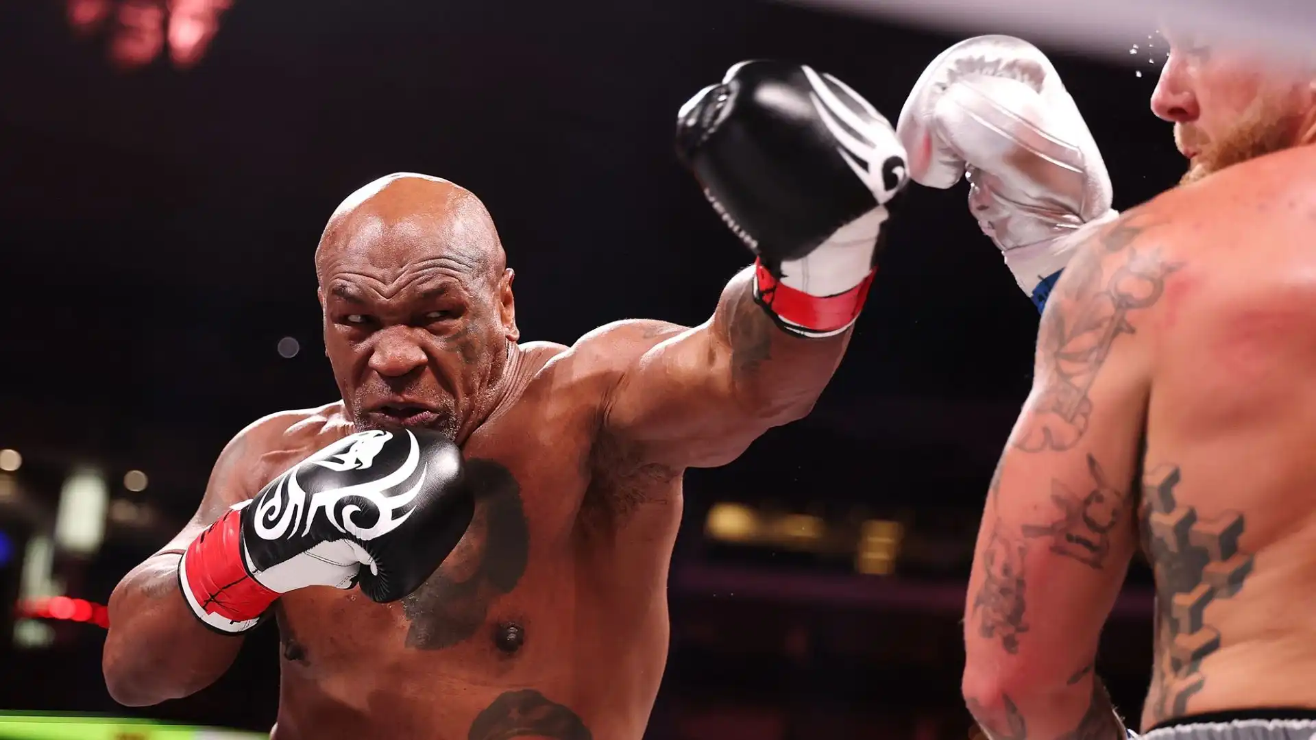 Mike Tyson: ecco quanto ha guadagnato nel match farsa combattuto a 58 anni