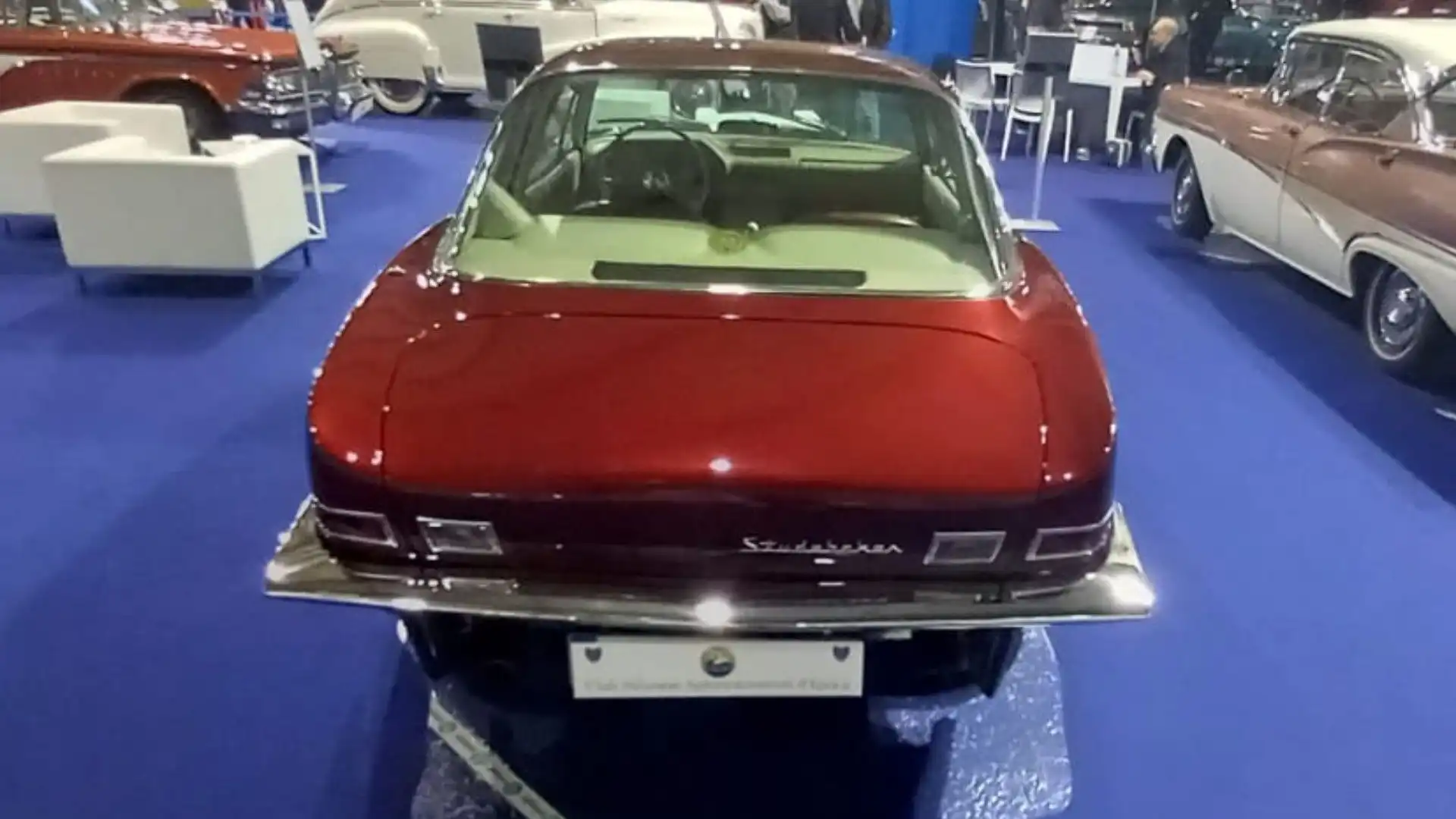 Questo progetto mirava a competere con la Ford Thunderbird e a rilanciare le sorti del marchio