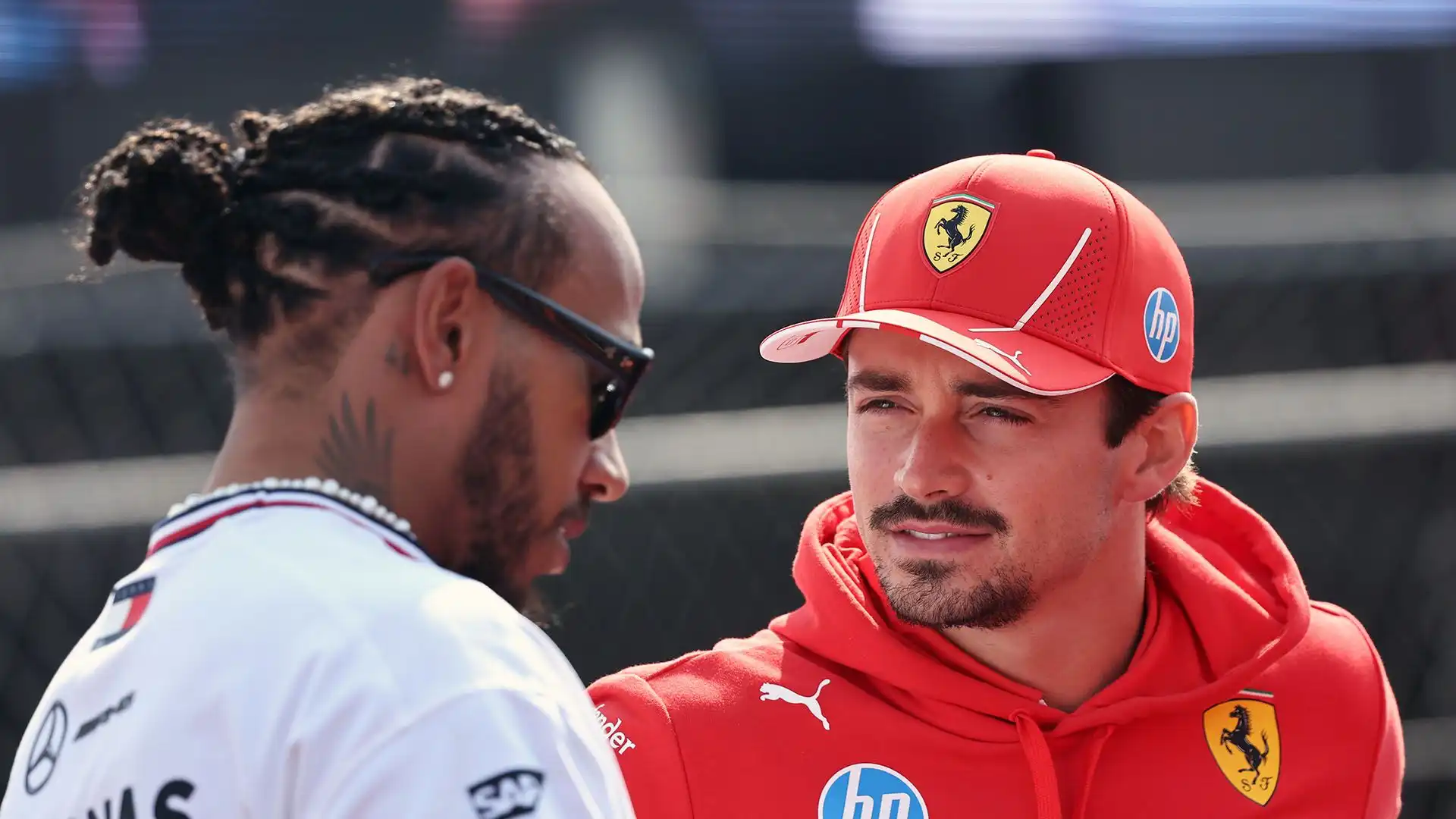 F1, dubbi su Hamilton alla Ferrari: "Non ce la farà"