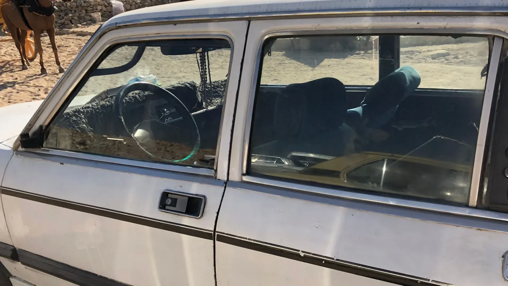 La Fiat 132 è una berlina tre volumi a quattro porte