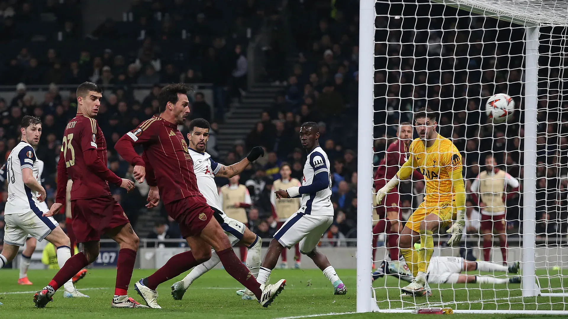 Mats Hummels ha segnato il gol del definitivo 2-2 con un tap-in vincente