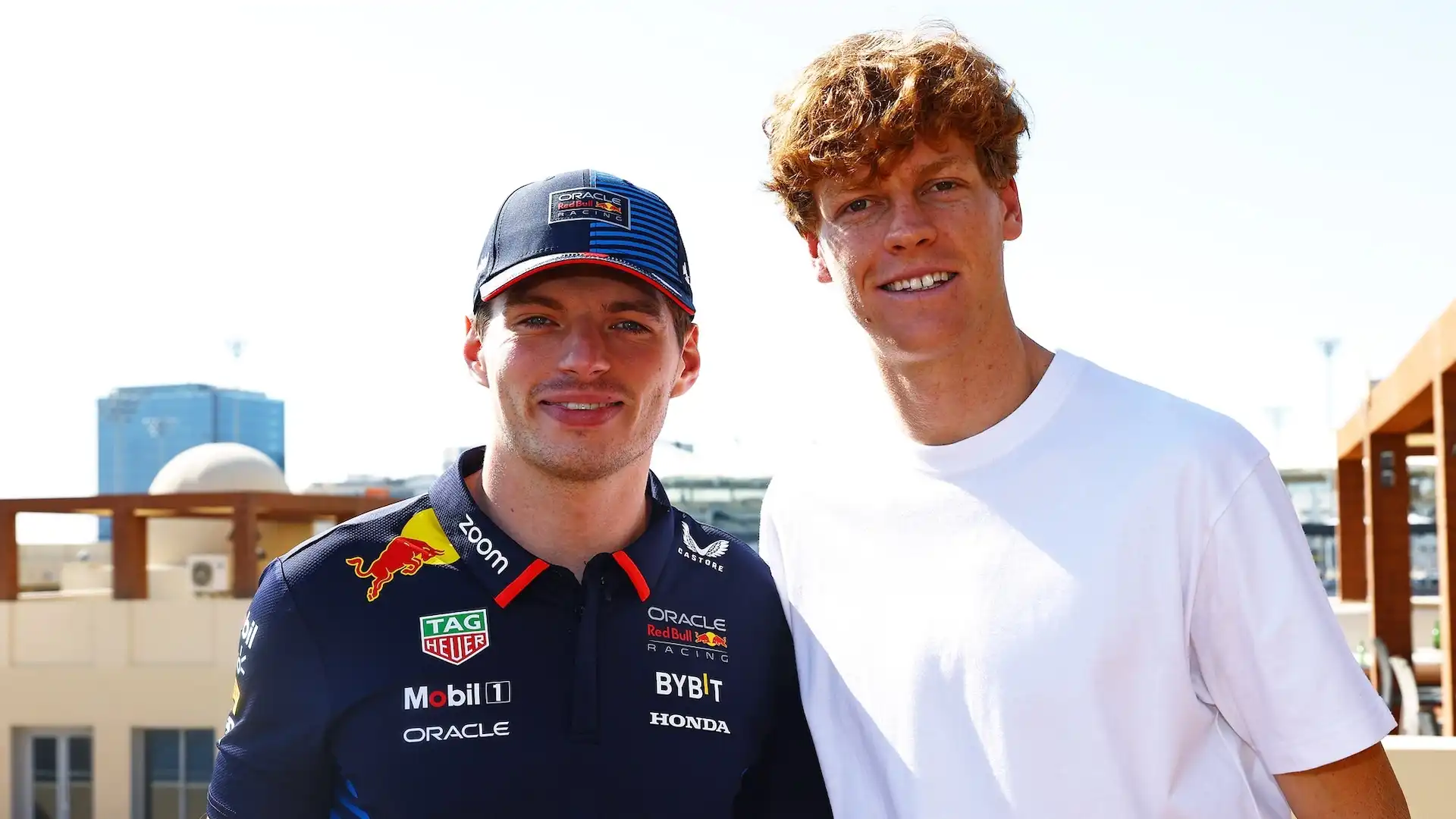 Ha anche avuto modo di posare con il dominatore delle ultime stagioni, Max Verstappen