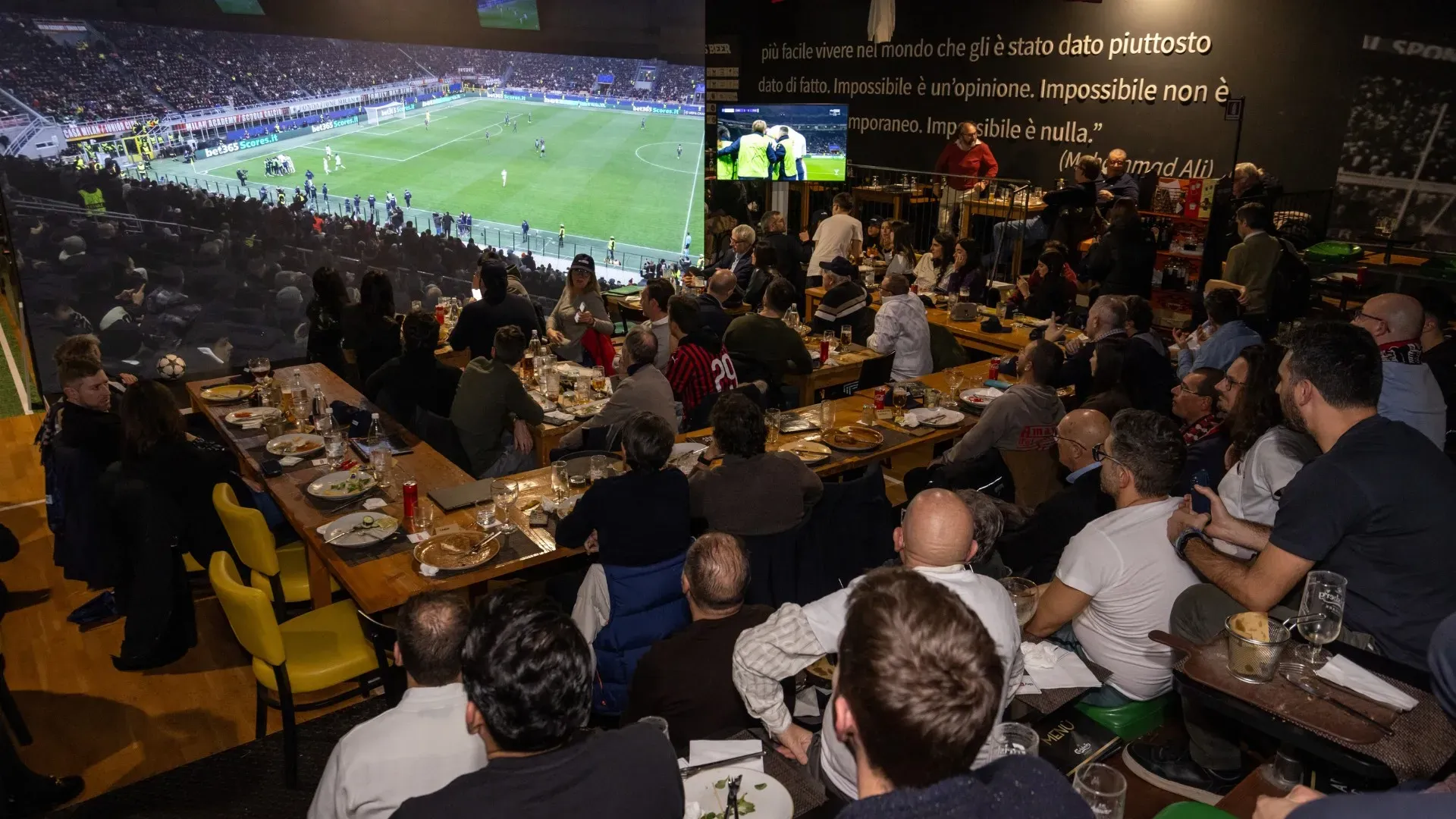 La serata, andata in scena all'Arena Piola, ha esaltato tutti i presenti ad "Al Bar come allo Stadio"