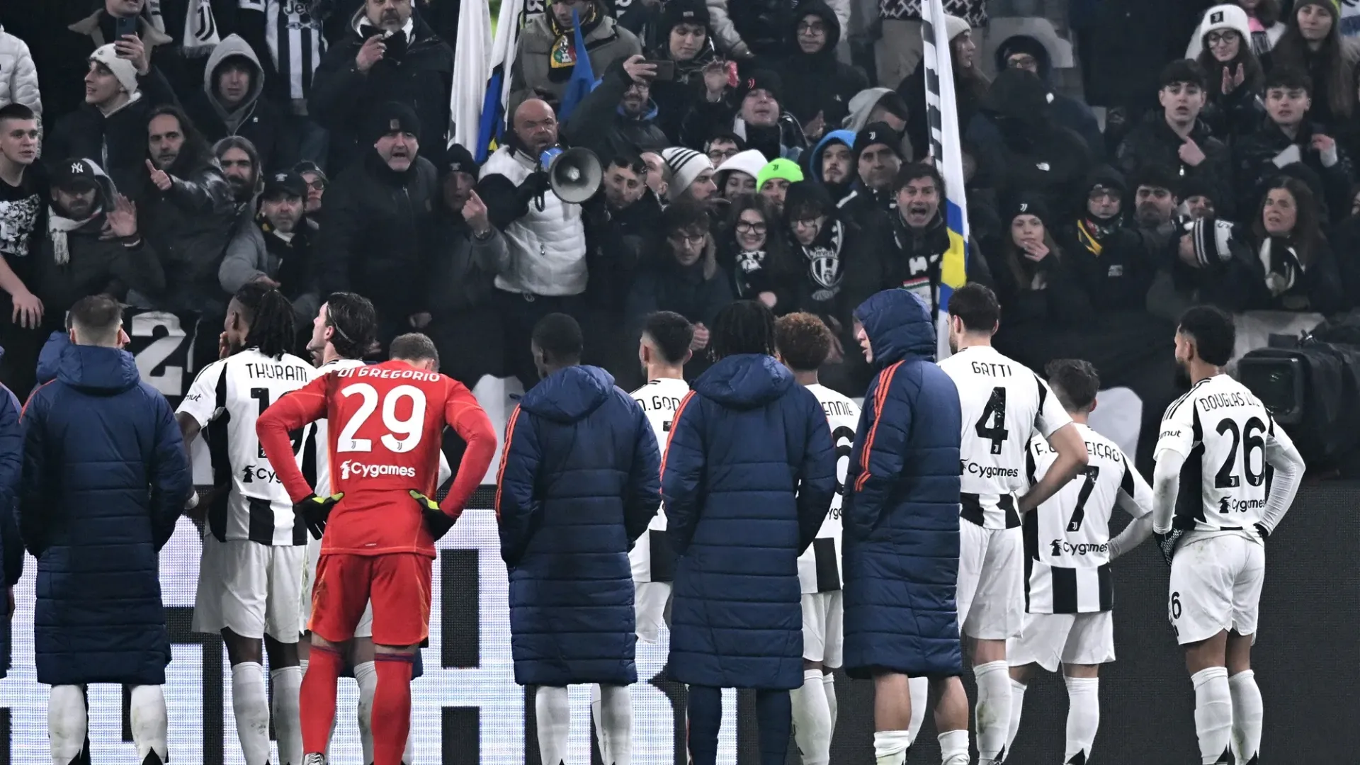 I tifosi bianconeri sono inferociti dopo il pareggio con il Venezia