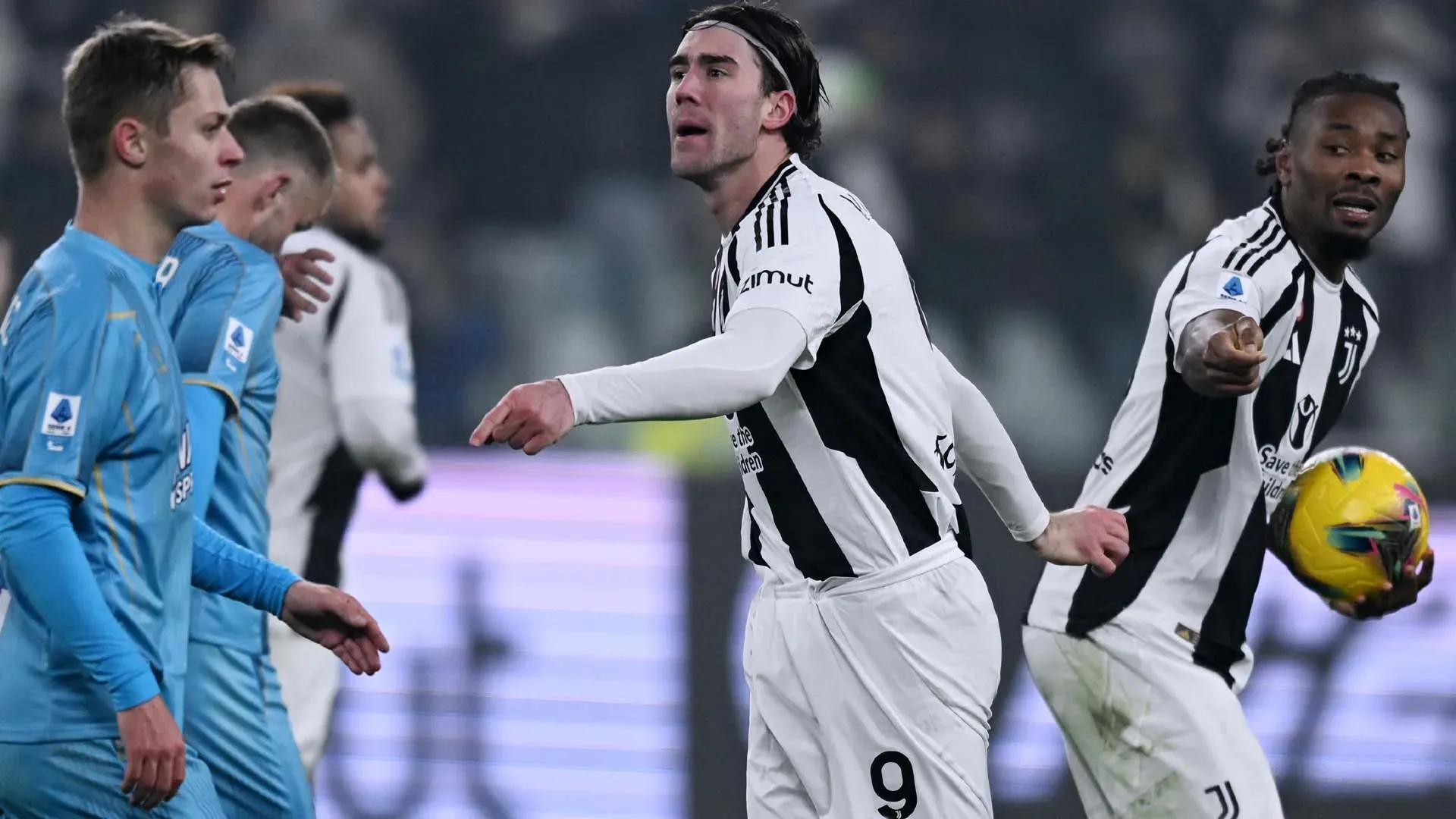 Clamoroso: i tifosi della Juve insultano Vlahovic, che