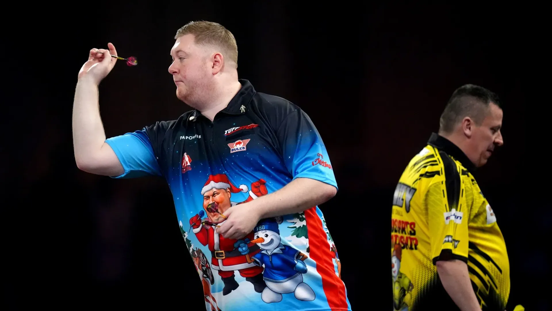 Ricky Evans ha superato Dave Chisnall al secondo turno dei campionati mondiali di freccette