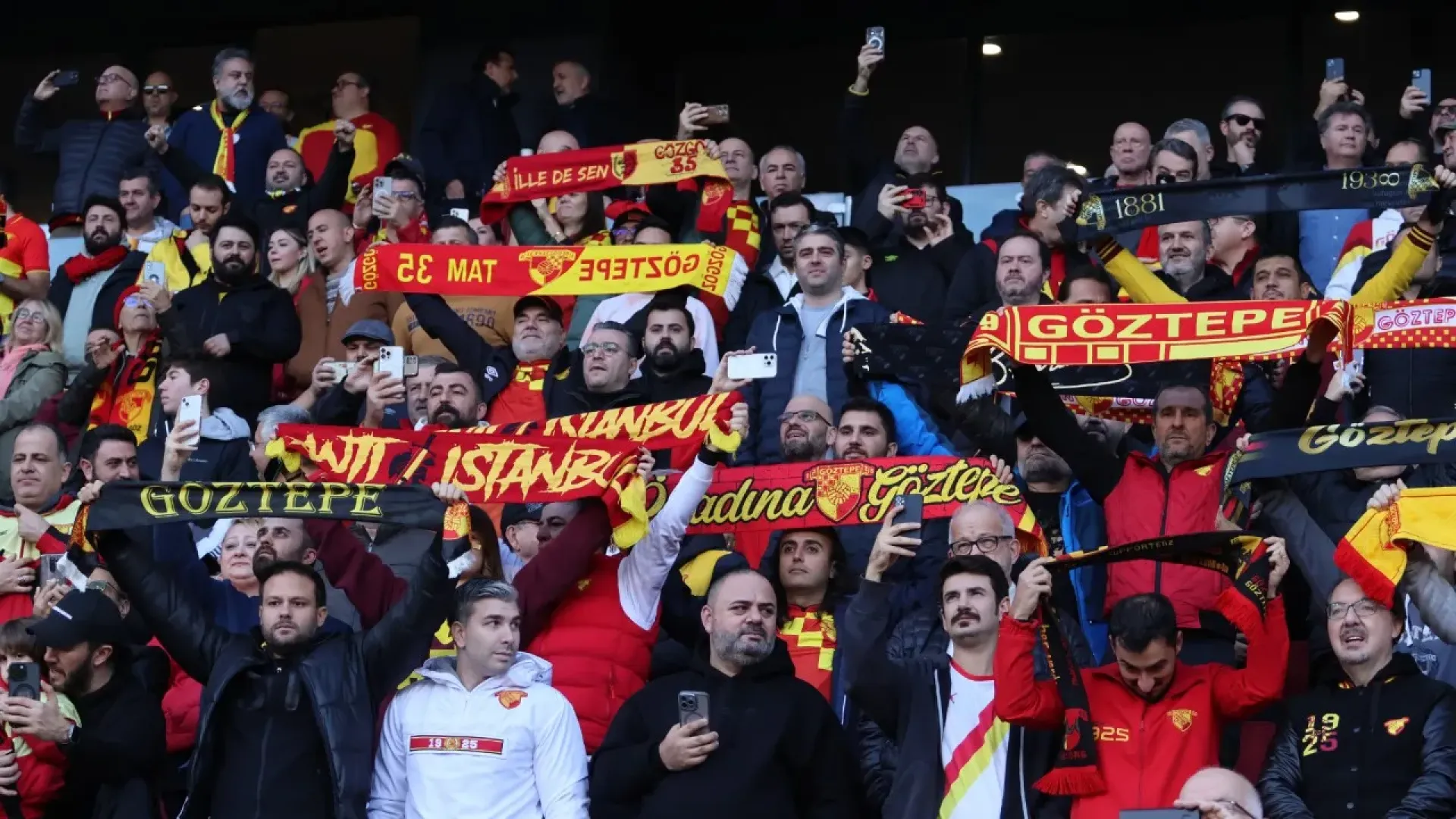 Gran gesto dei tifosi del Göztepe che hanno applaudito il portiere avversario