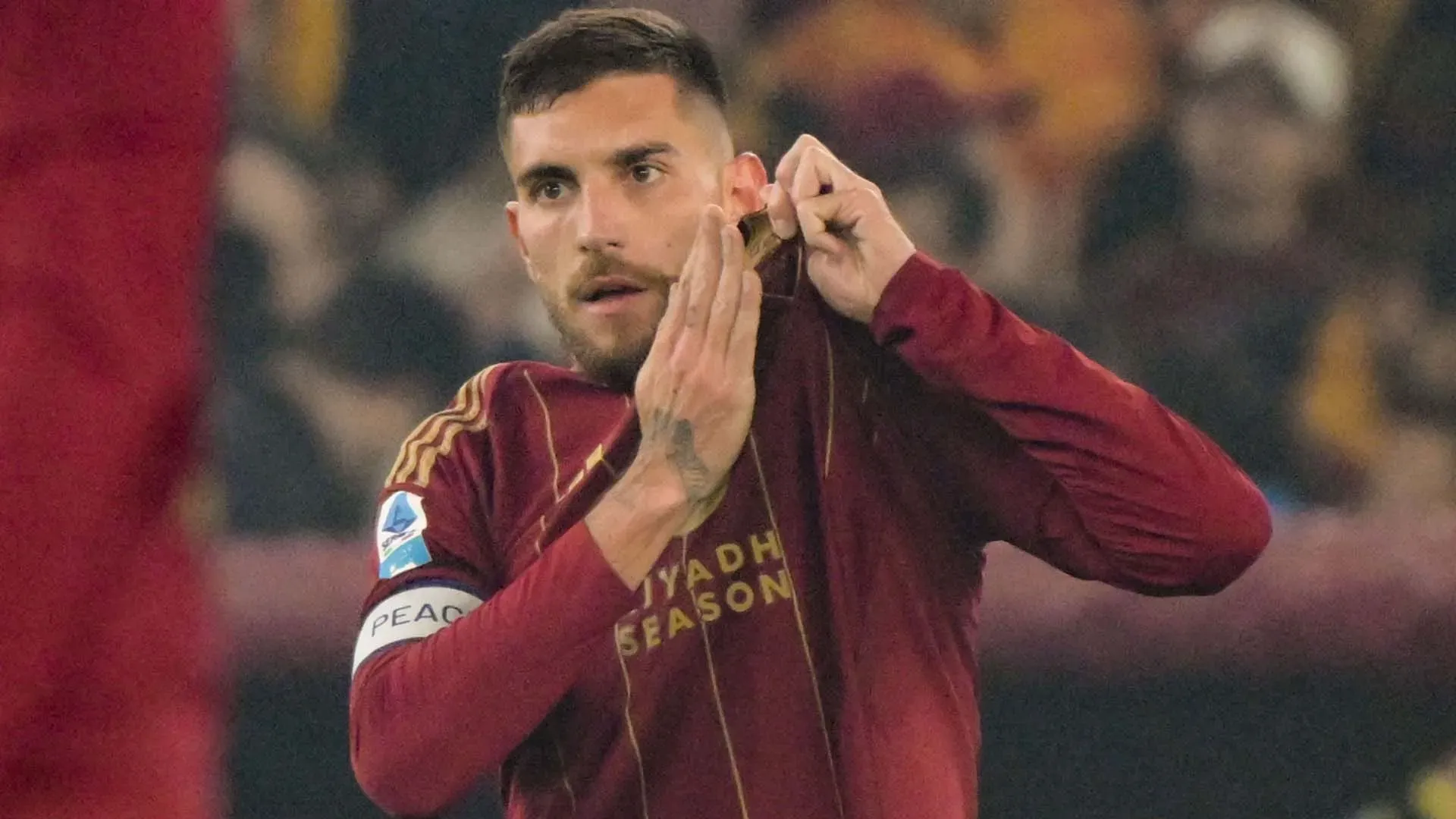 Lorenzo Pellegrini ha aperto le marcature nel derby della Capitale