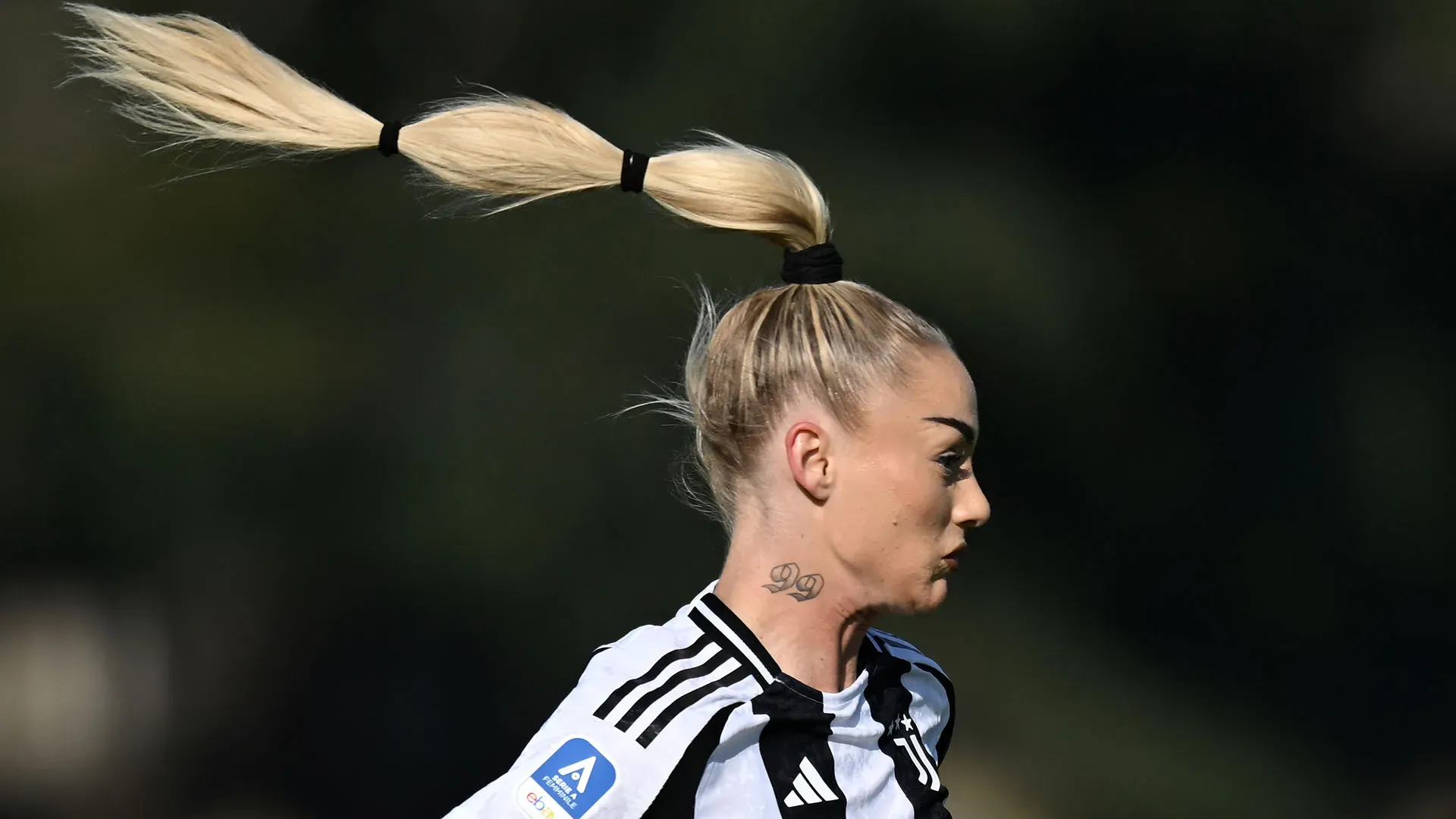 Alisha Lehmann è tra le calciatrici più popolari al mondo