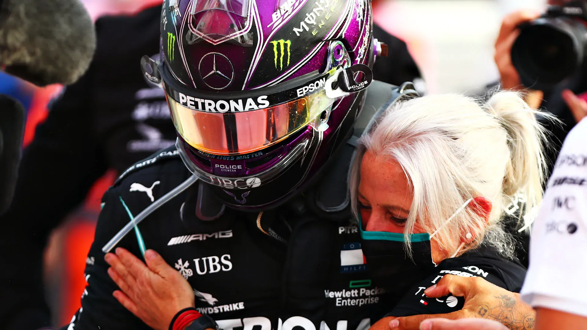 Sui giornali britannici si ipotizza un possibile ritorno di Angela al fianco di Lewis Hamilton