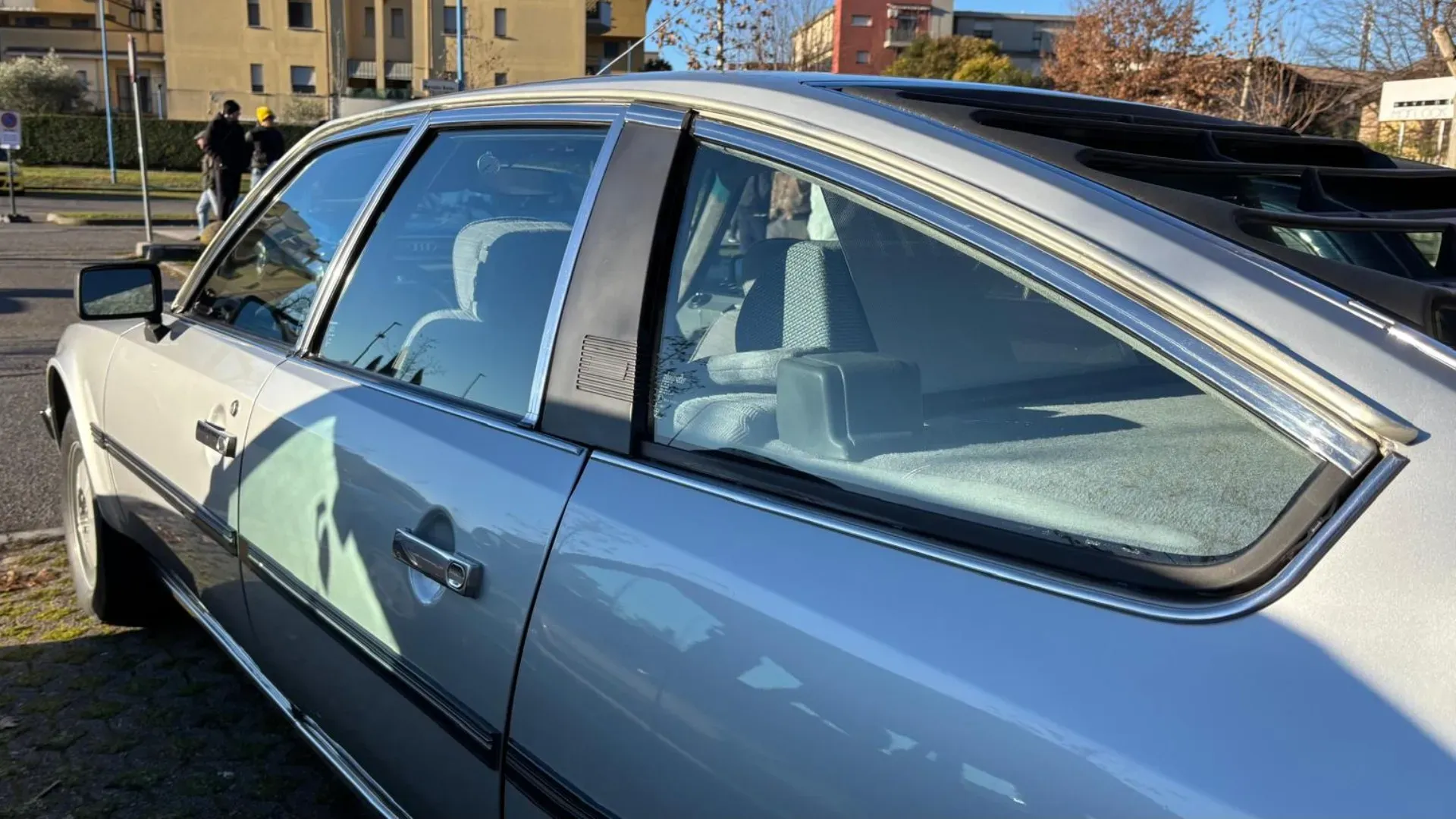 È  in grado di raggiungere una velocità massima di circa 180 km/h