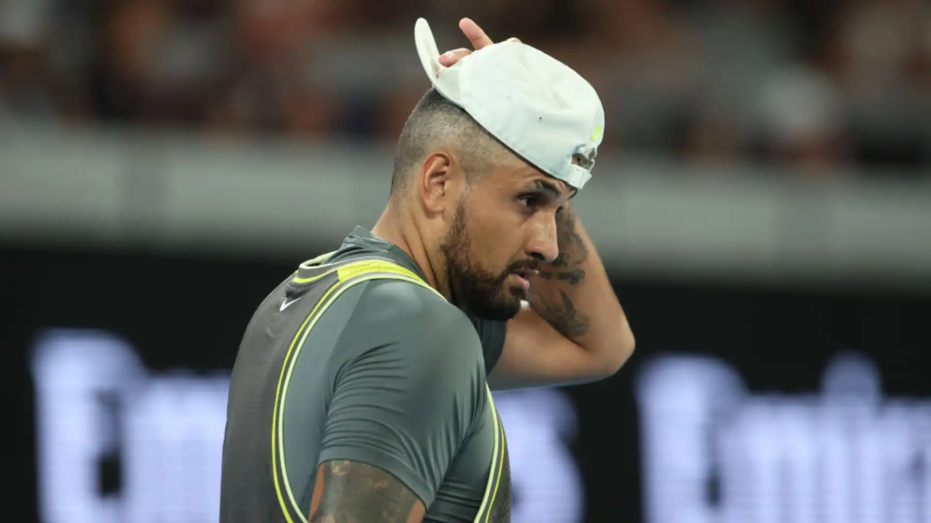 Eliminato subito agli Australian Open, il tennista australiano si sta mettendo in mostra soprattutto per le polemiche generate sui social