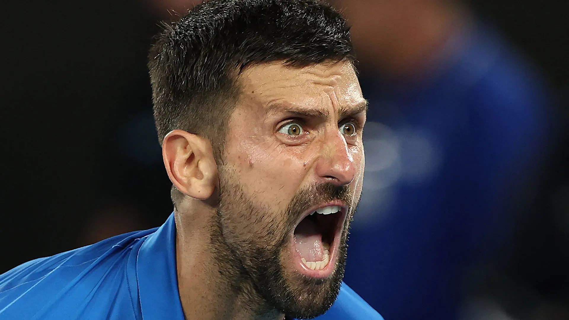 Il tennista serbo si è qualificato per la semifinale degli Australian Open superando Carlos Alcaraz