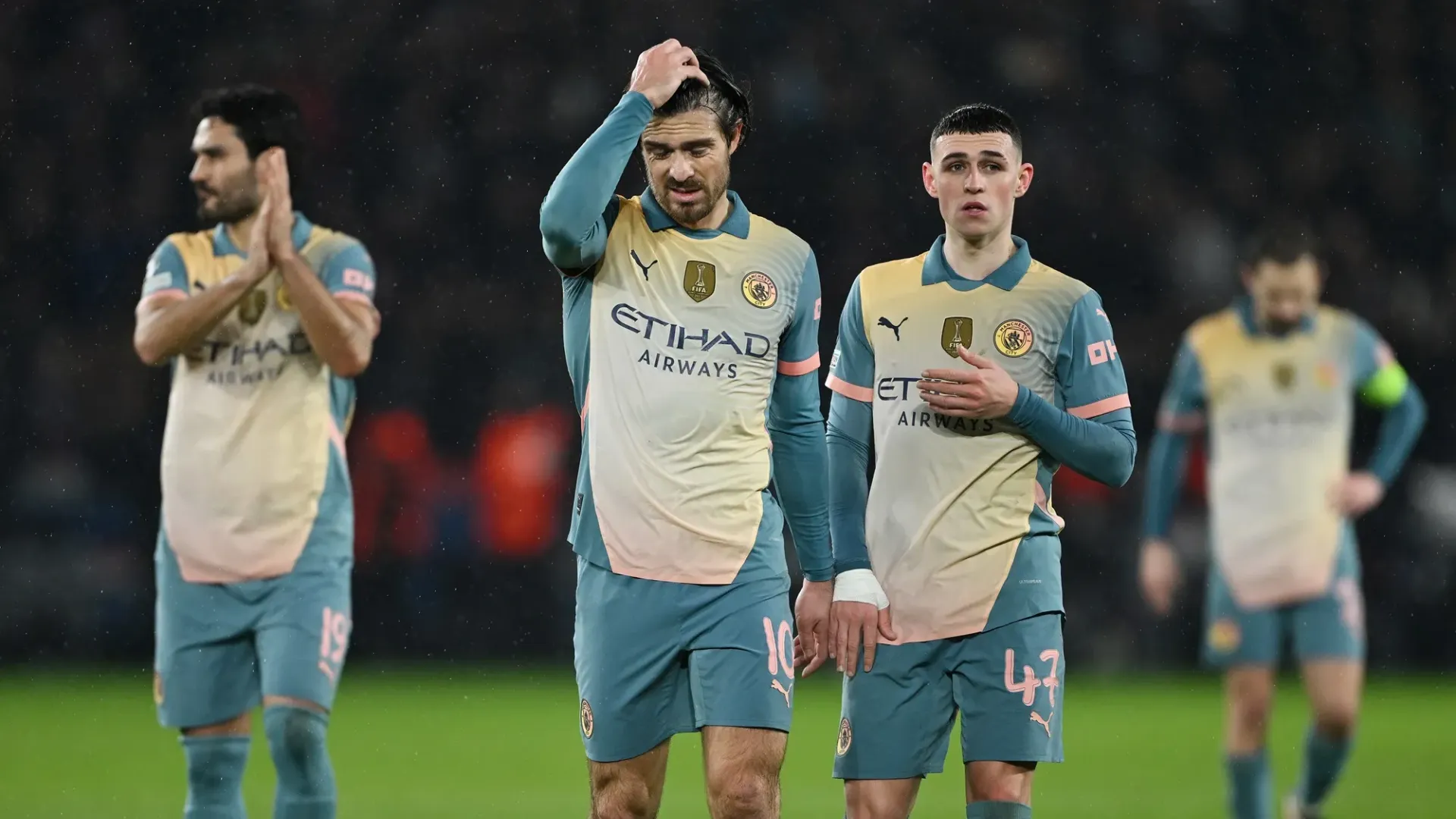 "Per difendere il risultato devi prendere palla e noi non ce l'avevamo", ha spiegato Guardiola parlando della sconfitta di Parigi