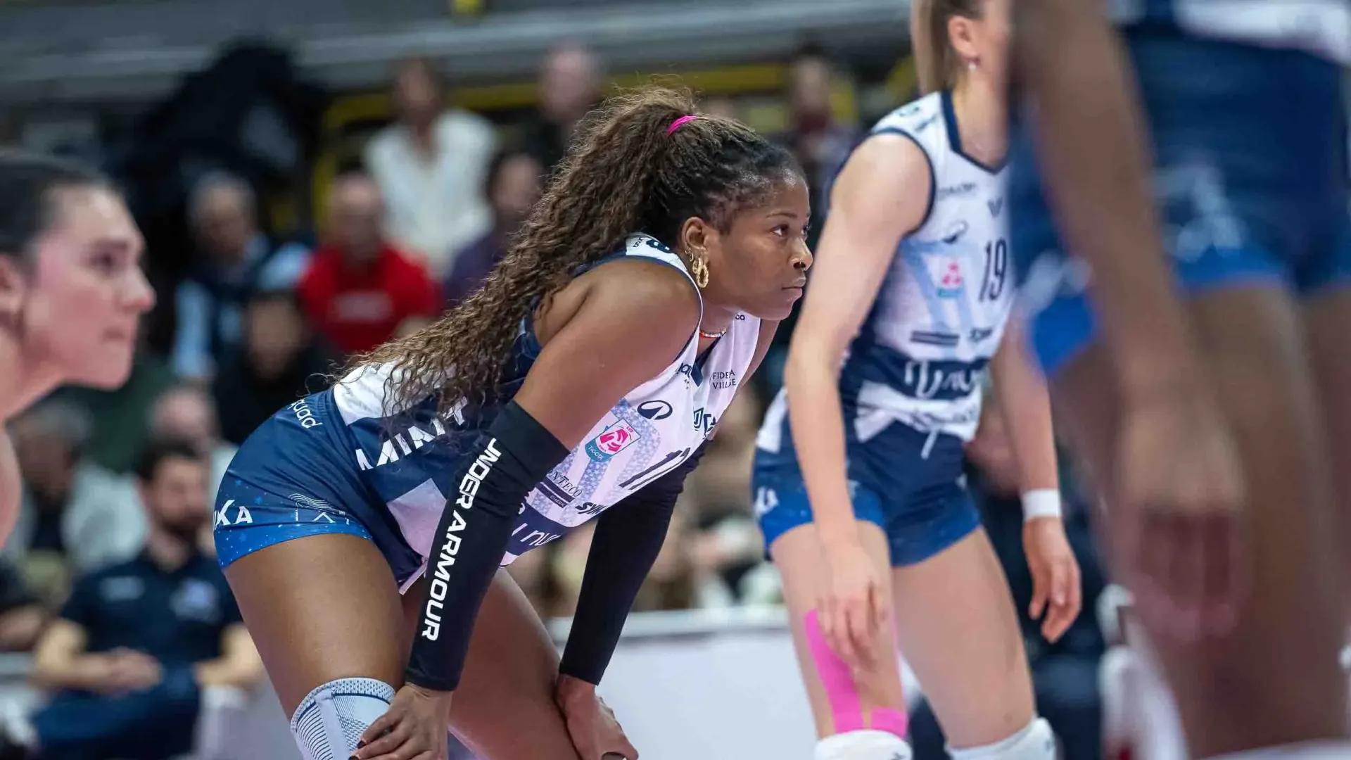 Orro e compagne arrivano a questo appuntamento forti della vittoria per 3-0 ottenuta nell’ultimo turno di Serie A1 Tigotà sul campo della Eurotek UYBA Busto Arsizio. Le piemontesi, invece, stanno incontrando difficoltà nel trovare ritmo e punti in questa seconda parte della stagione e sono reduci dalla sconfitta in trasferta contro Talmassons.