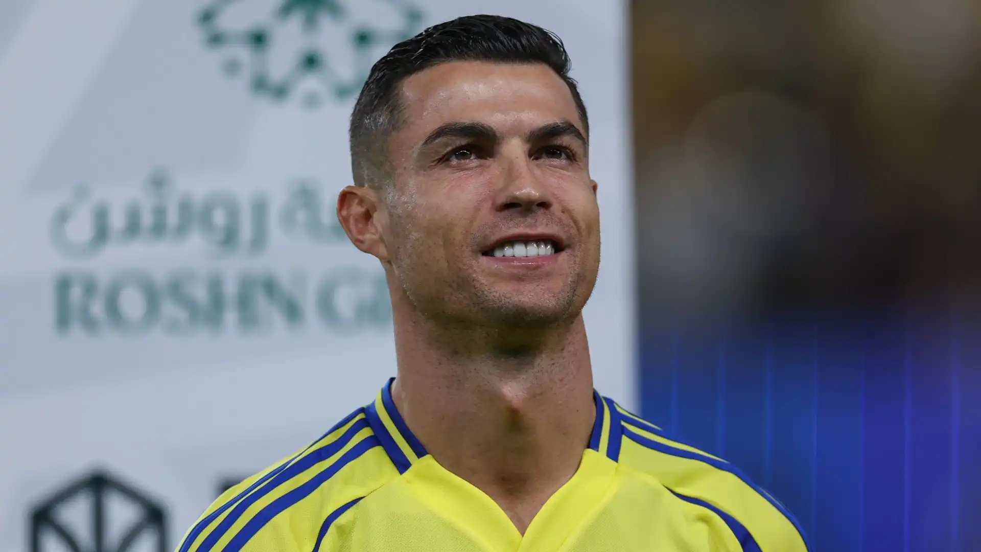 Cristiano Ronaldo (calcio): 260 milioni di dollari all'anno. Il fuoriclasse portoghese percepisce uno stipendio incredibile da 215 milioni di dollari, a cui ne vanno aggiunti altri 45 in sponsorizzazioni