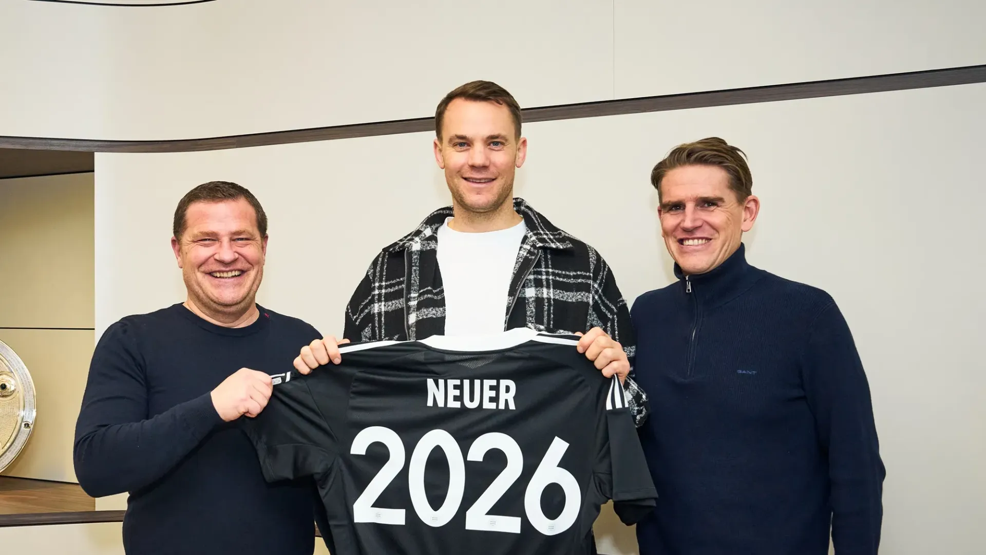 2- 21 milioni di euro annui per Manuel Neuer