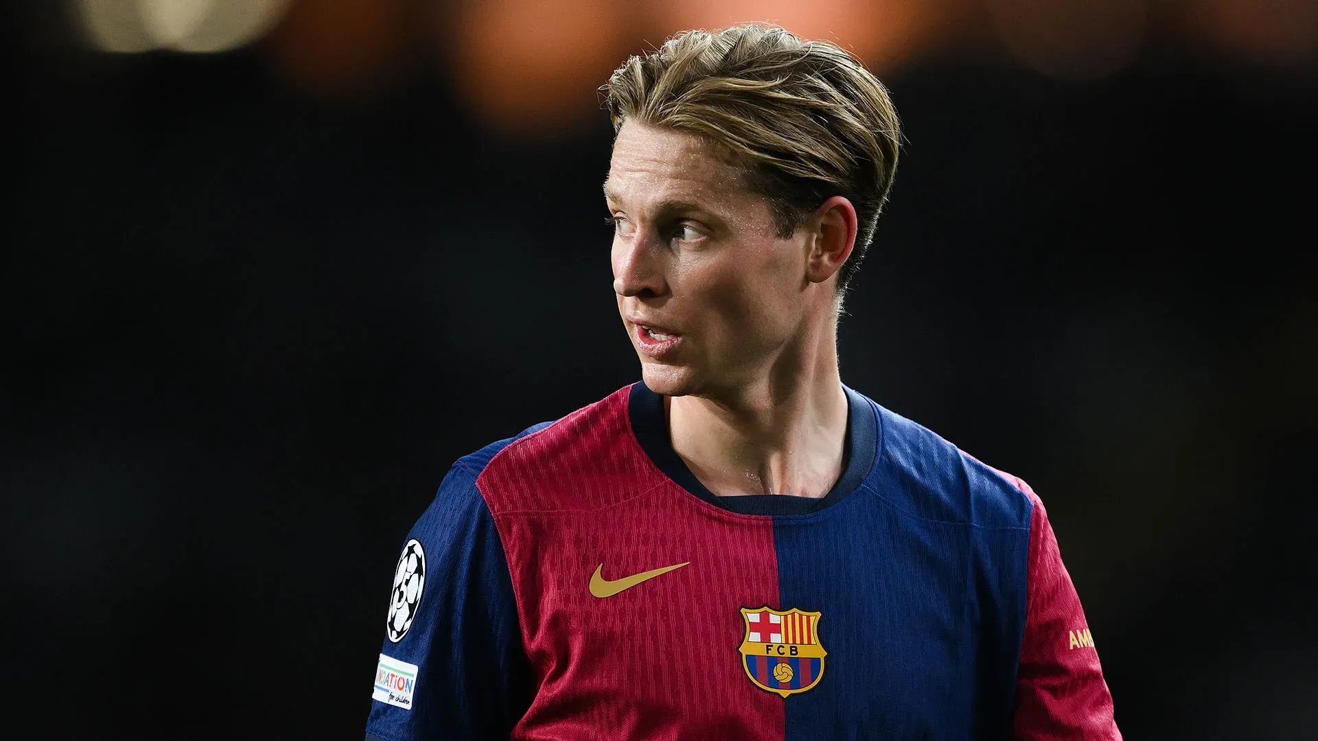 Mesi fa sarebbe stato impensabile ma ora le cose sono diverse e Frenkie de Jong sta parlando con la dirigenza catalana