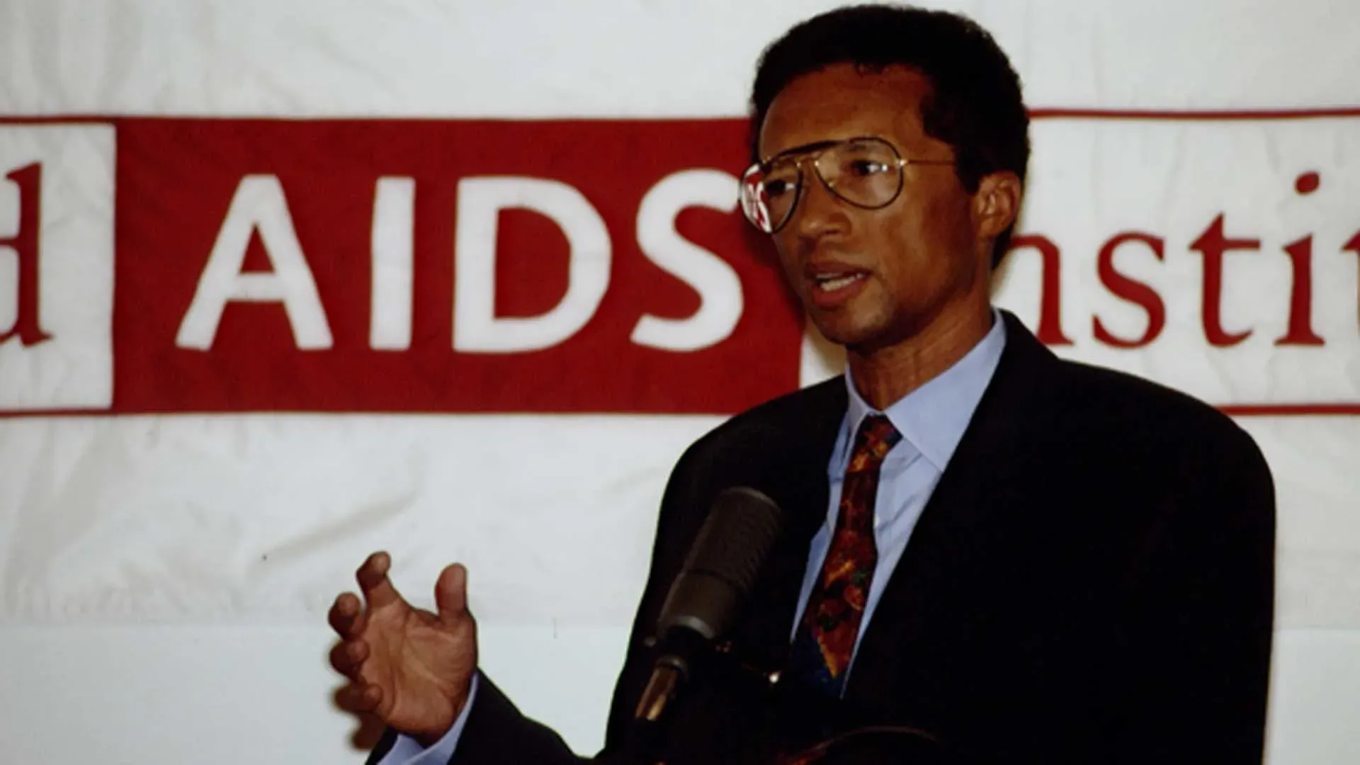 Non aveva neanche 50 anni quando Arthur Ashe morì, nel febbraio del 1993, stroncato dall'AIDS