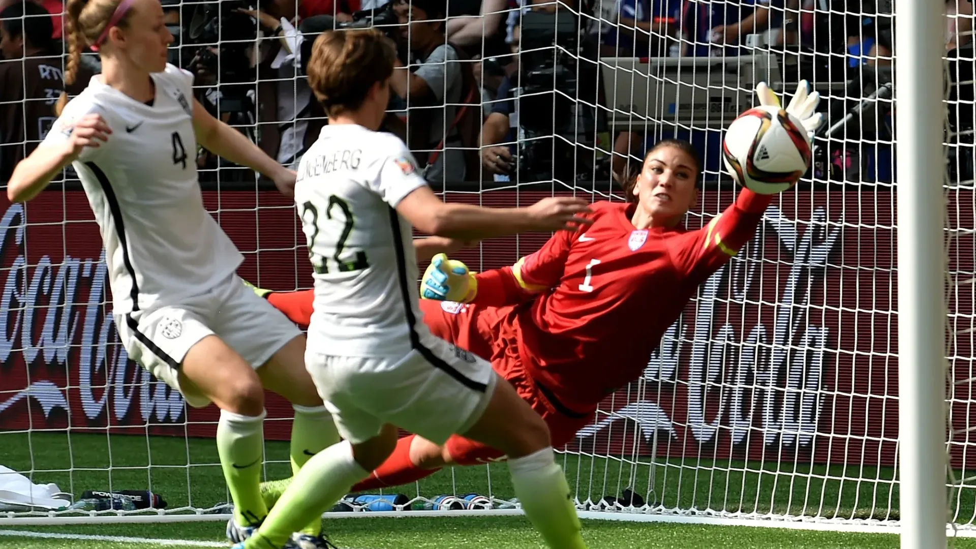 Hope Solo è stata campionessa olimpica e mondiale con gli Stati Uniti