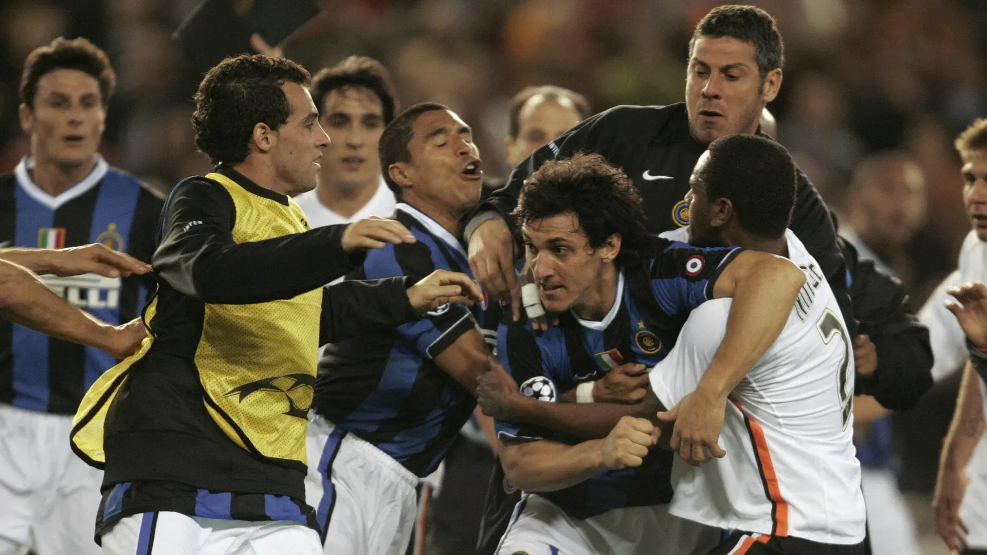 Al termine di Valencia-Inter, 6 marzo 2007, si è scatenato il caos