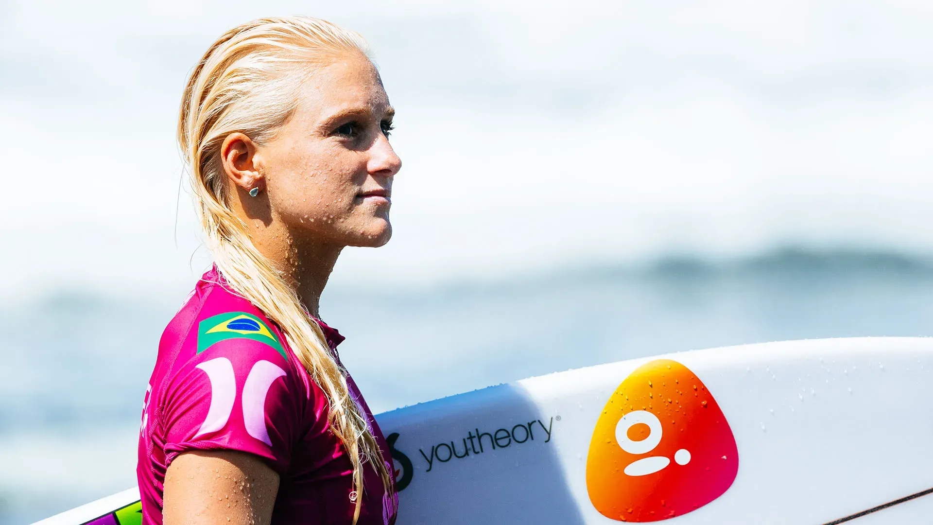 Ha vinto 4 eventi nel WSL Championship Tour