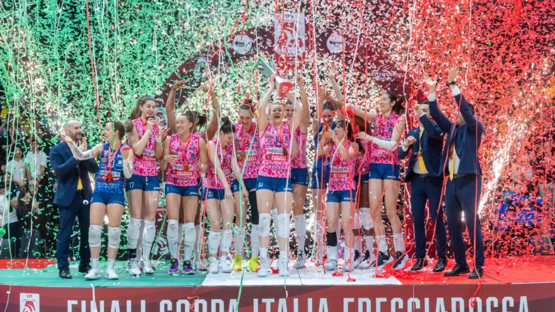 Si interrompe sul più bello il sogno della Numia Vero Volley Milano che non riesce ad alzare al cielo la 47esima Coppa Italia A1 Frecciarossa.