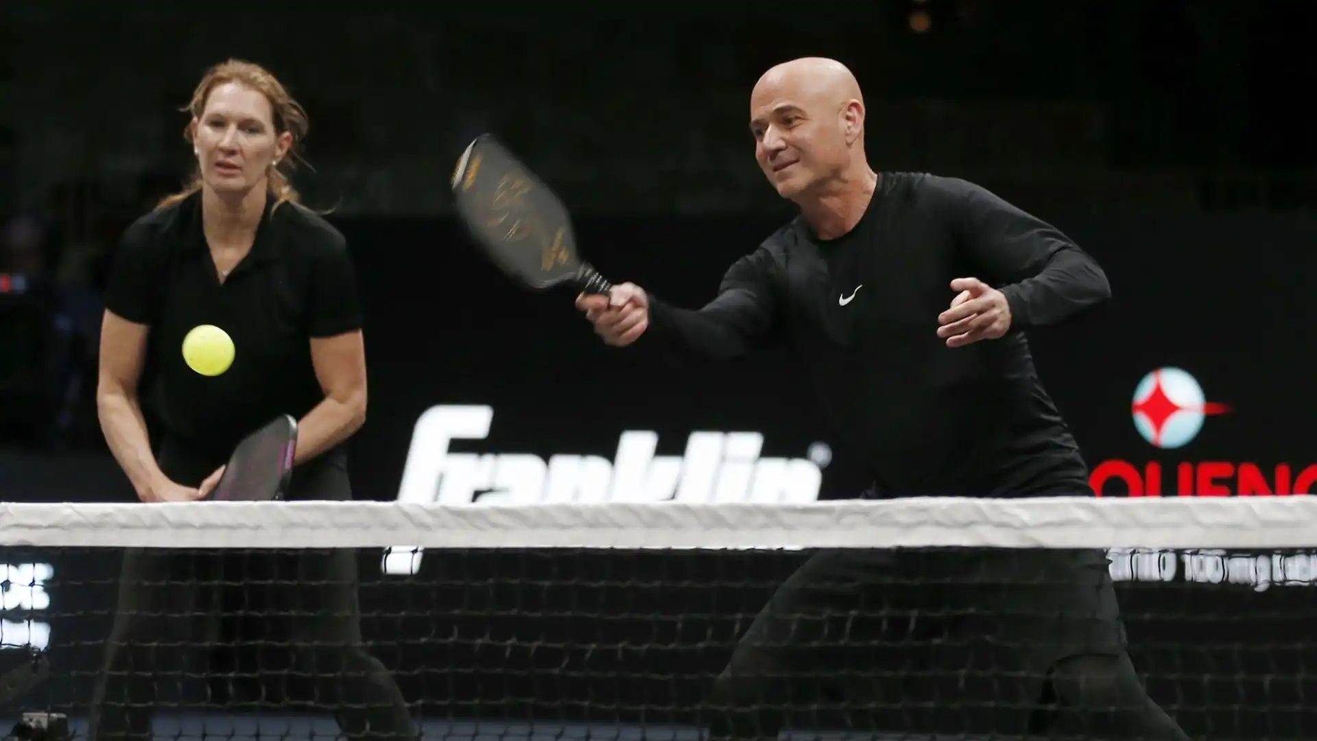 Spesso ha giocato in coppia con il marito Andre Agassi