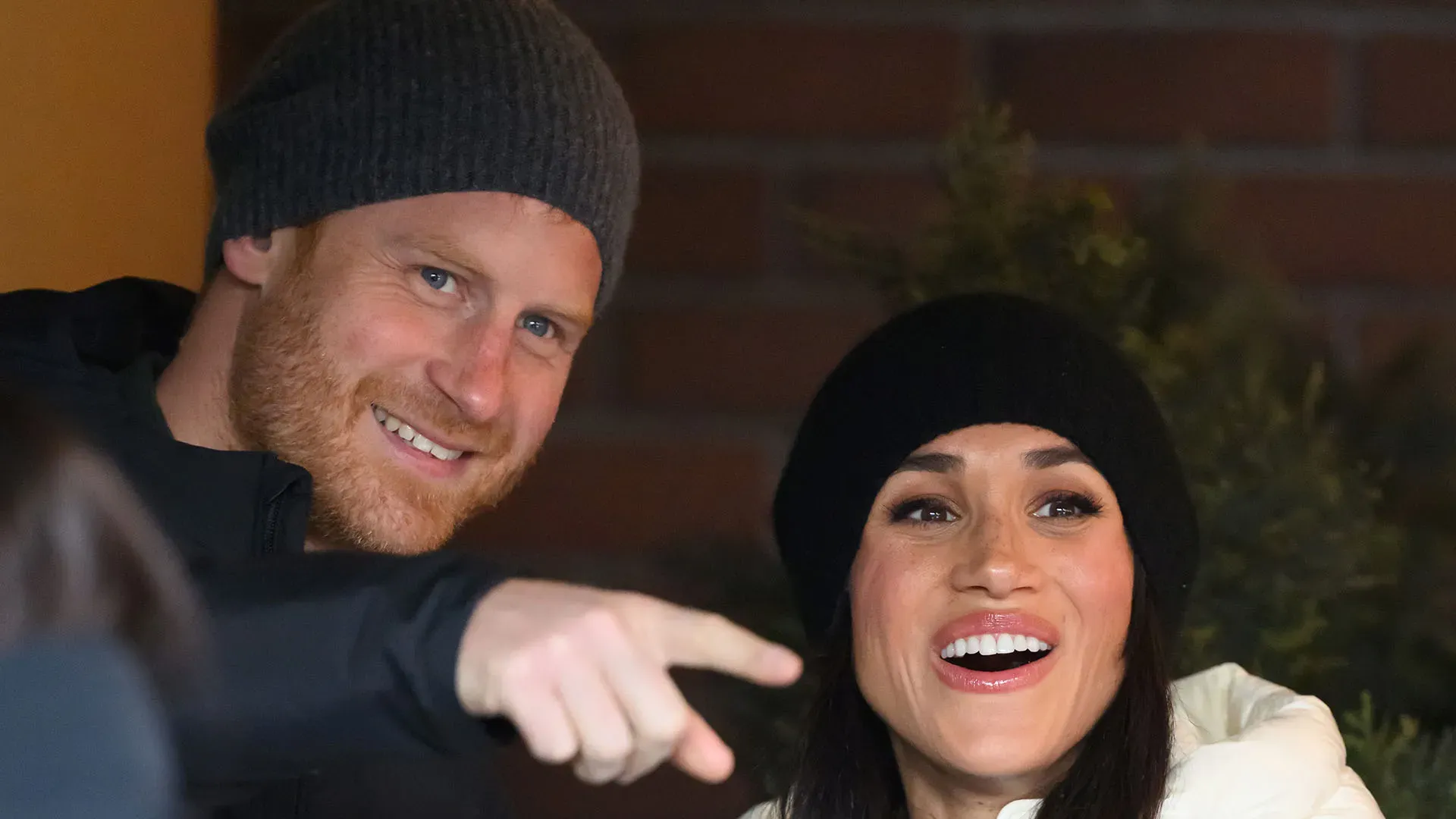 Meghan Markle ha indossato un cappotto color crema di Mackage