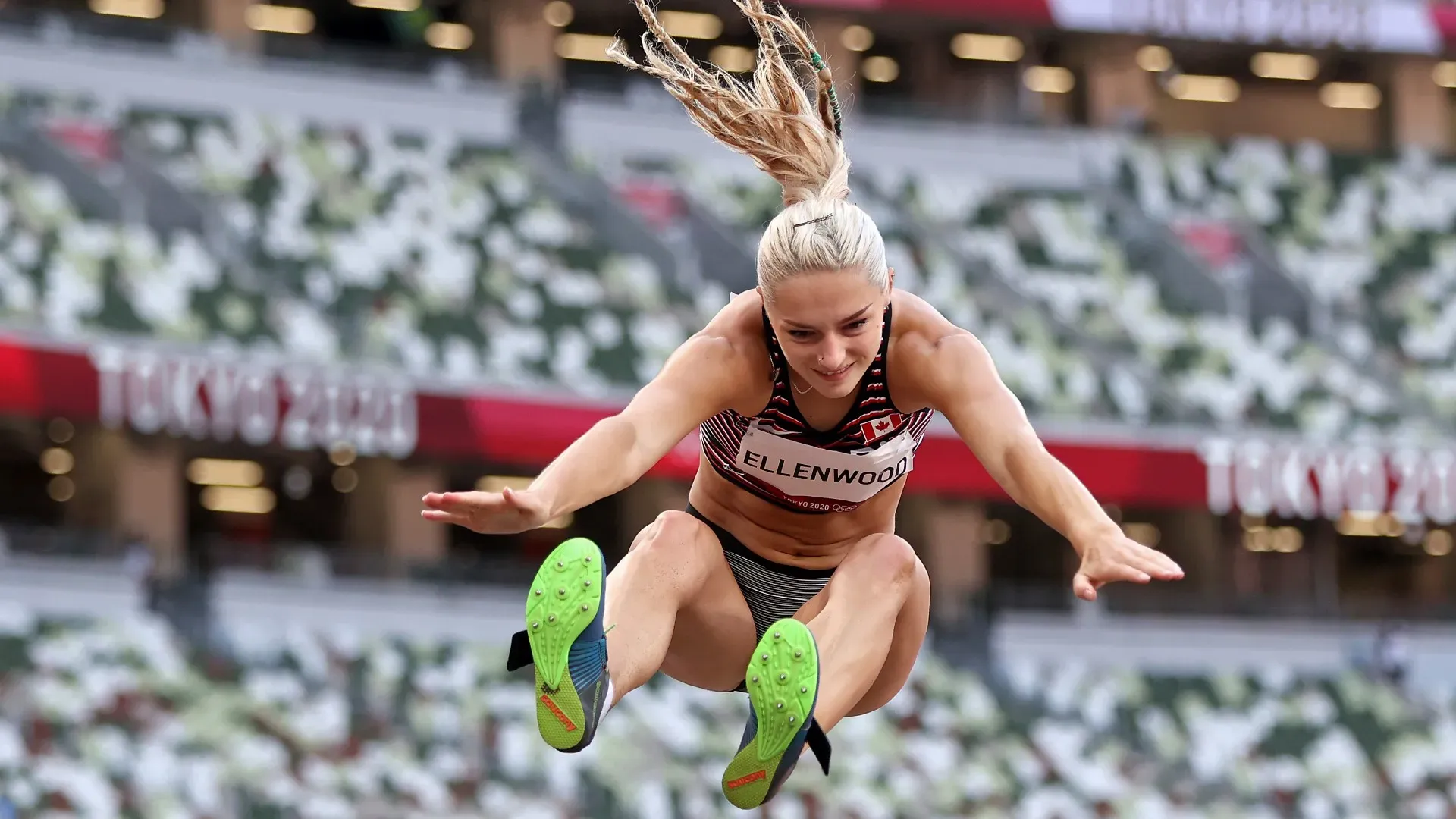 È un'atleta canadese specializzata nell'eptathlon, una disciplina che comprende sette prove di atletica leggera