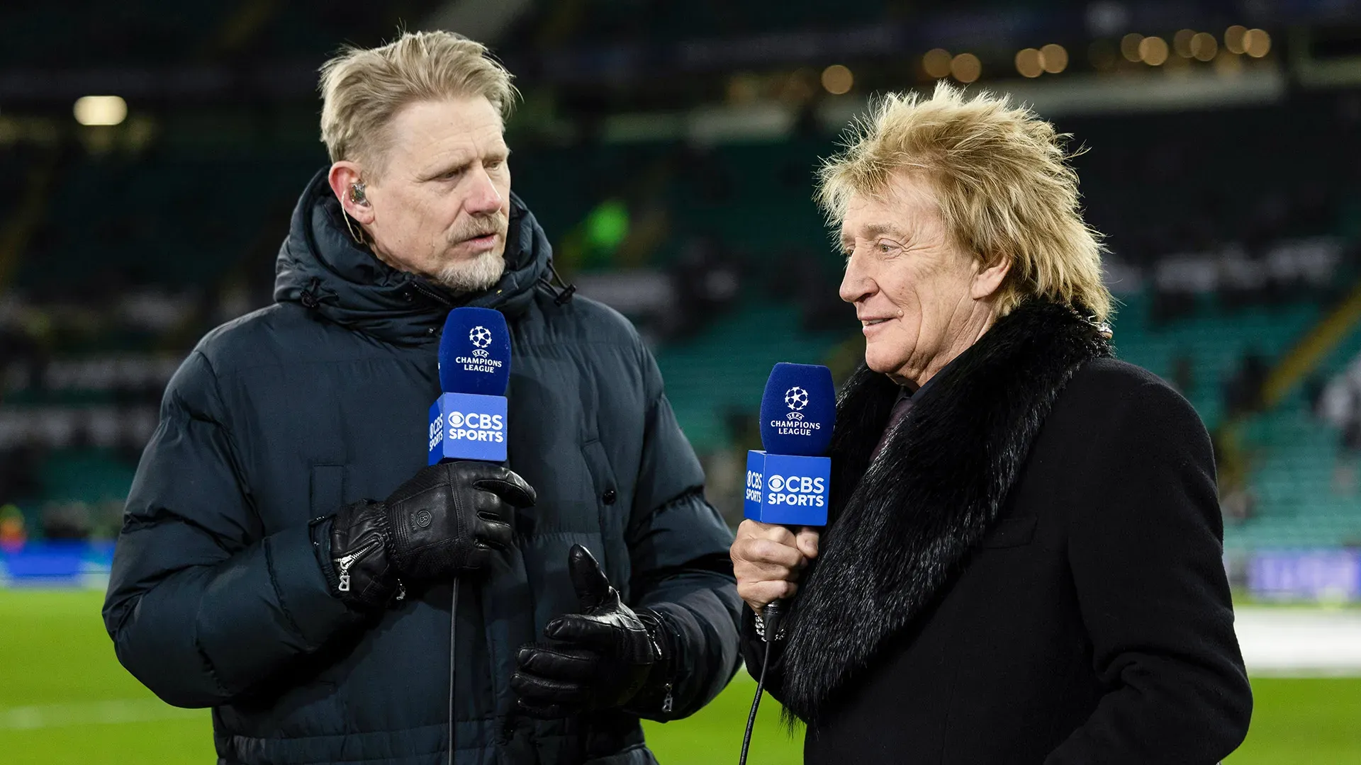 Poi ha scherzato con Peter Schmeichel, chiamandolo 'Gordon Banks'