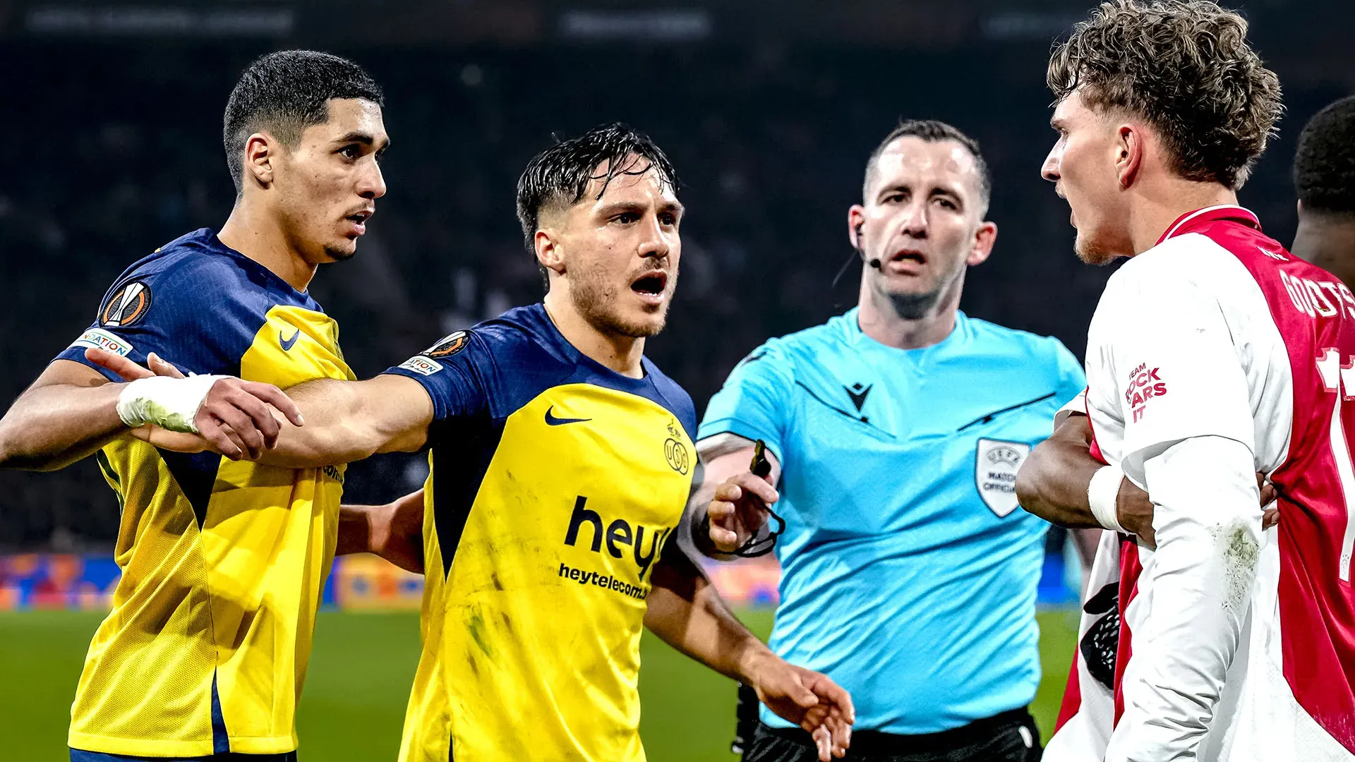 L'arbitro ha dovuto ammonire diversi giocatori per riportare la calma