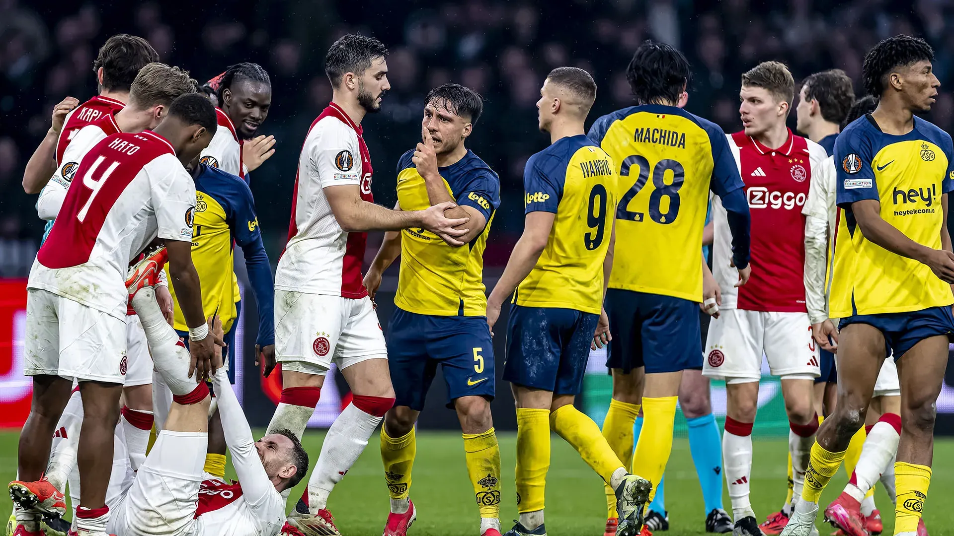 Grande tensione durante Ajax-Union Saint-Gilloise, valida per i playoff di Europa League