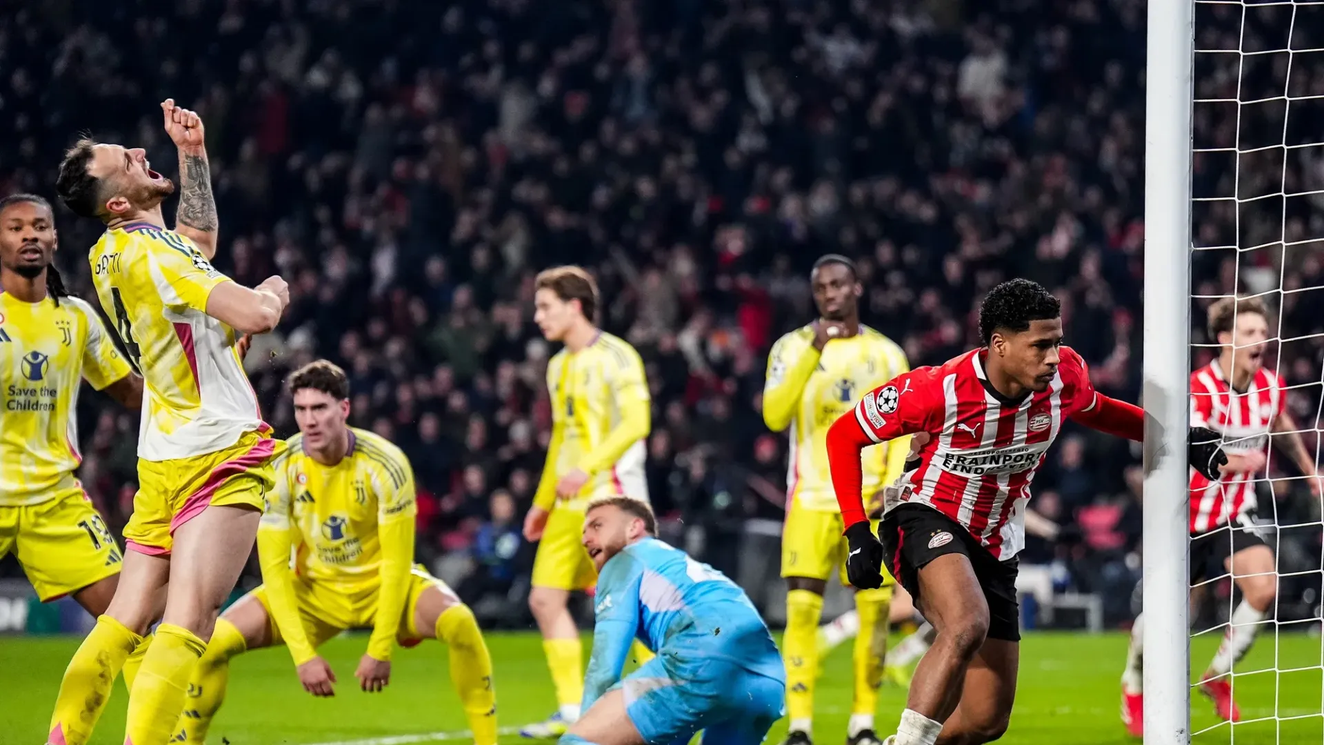 L'allenatore bianconero fa discutere dopo la partita persa contro il PSV e l'eliminazione dalla Champions League