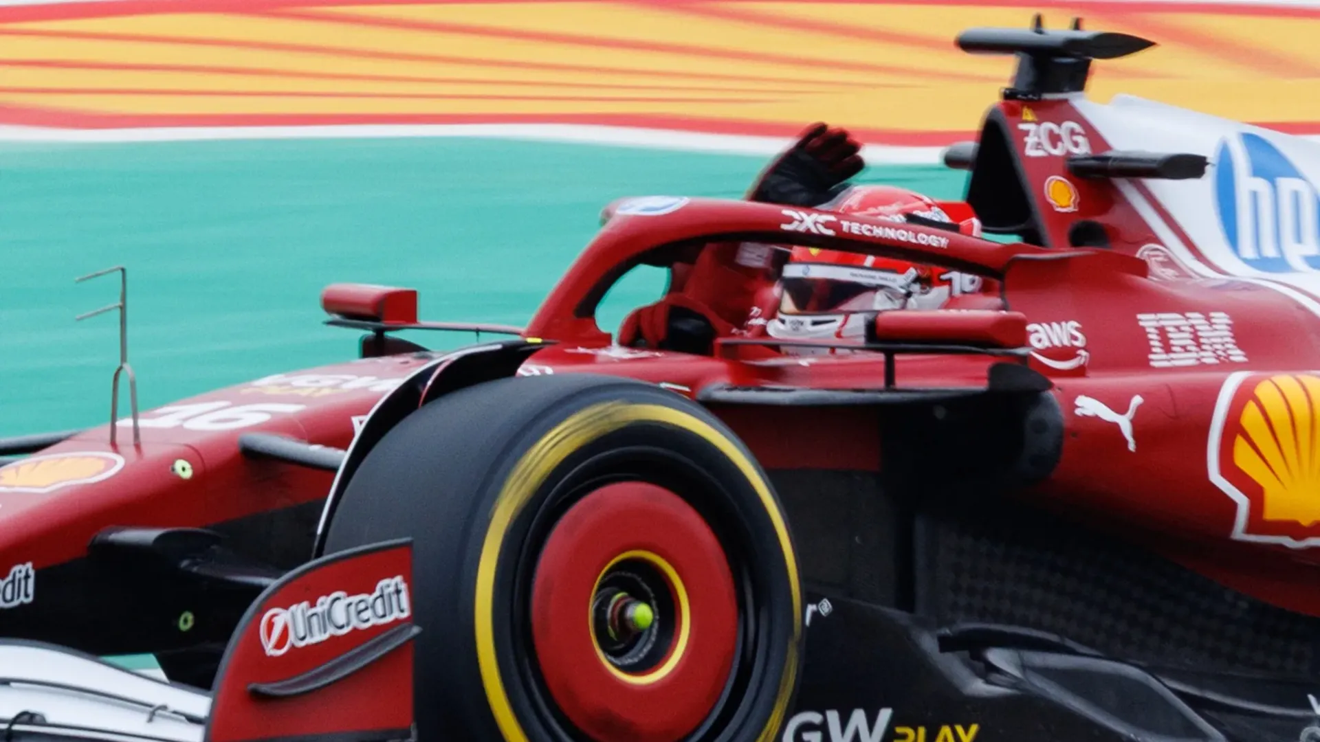 Charles Leclerc ha guidato la SF-25 al mattino del filming day di Fiorano