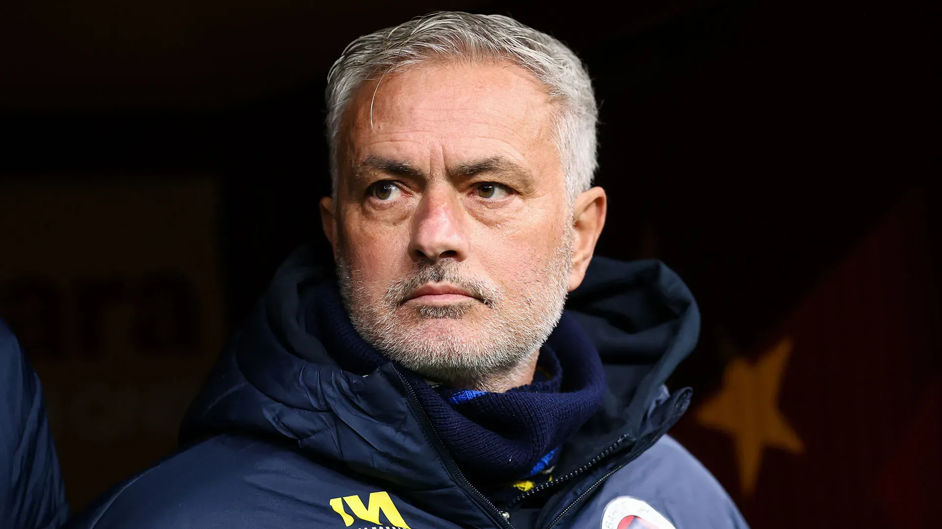 "Il direttore tecnico del Fenerbahçe, José Mourinho, che da quando ha iniziato a lavorare in Turchia ha regolarmente utilizzato parole denigratorie nei confronti del popolo turco"