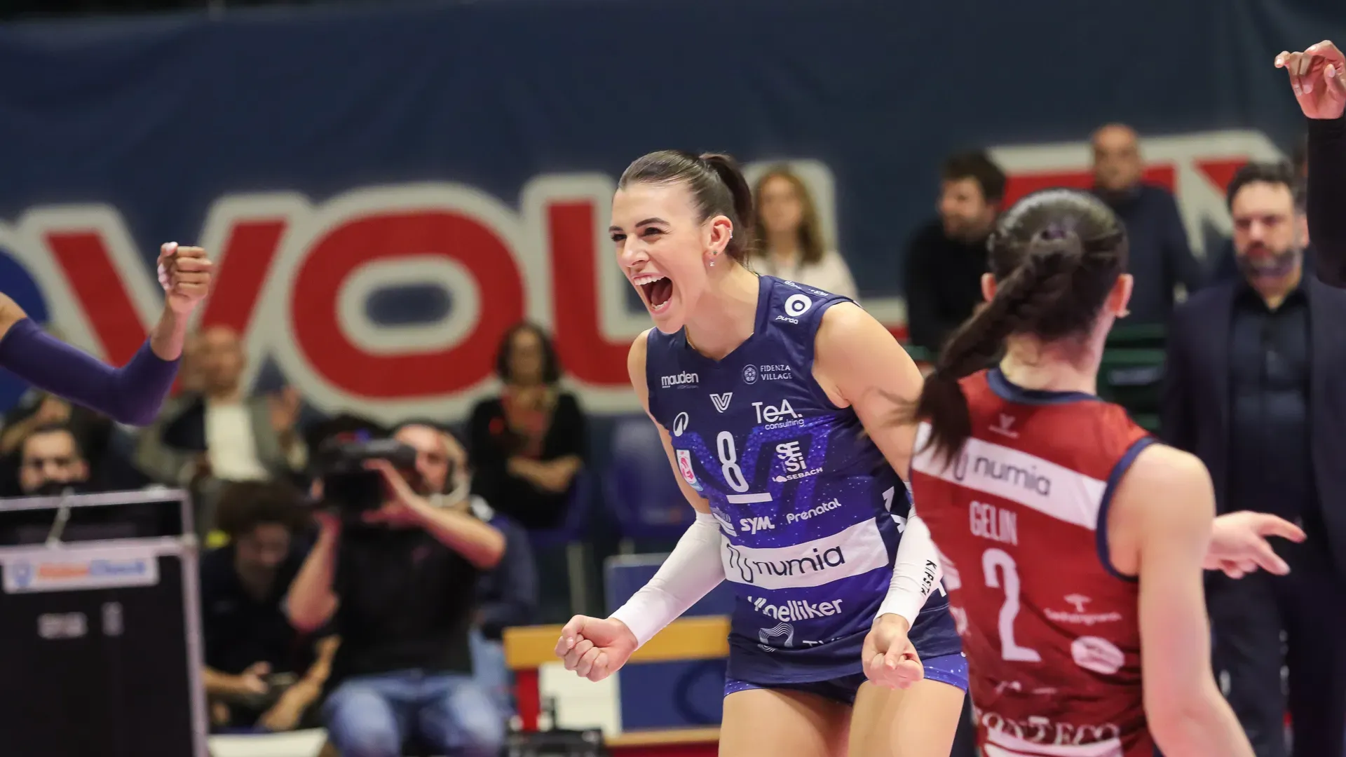 Giunte nella fase calda della stagione, per Orro e compagne non c’è neanche il tempo di festeggiare la qualificazione alla Final Four di CEV Champions League che è subito tempo di tornare in campo.