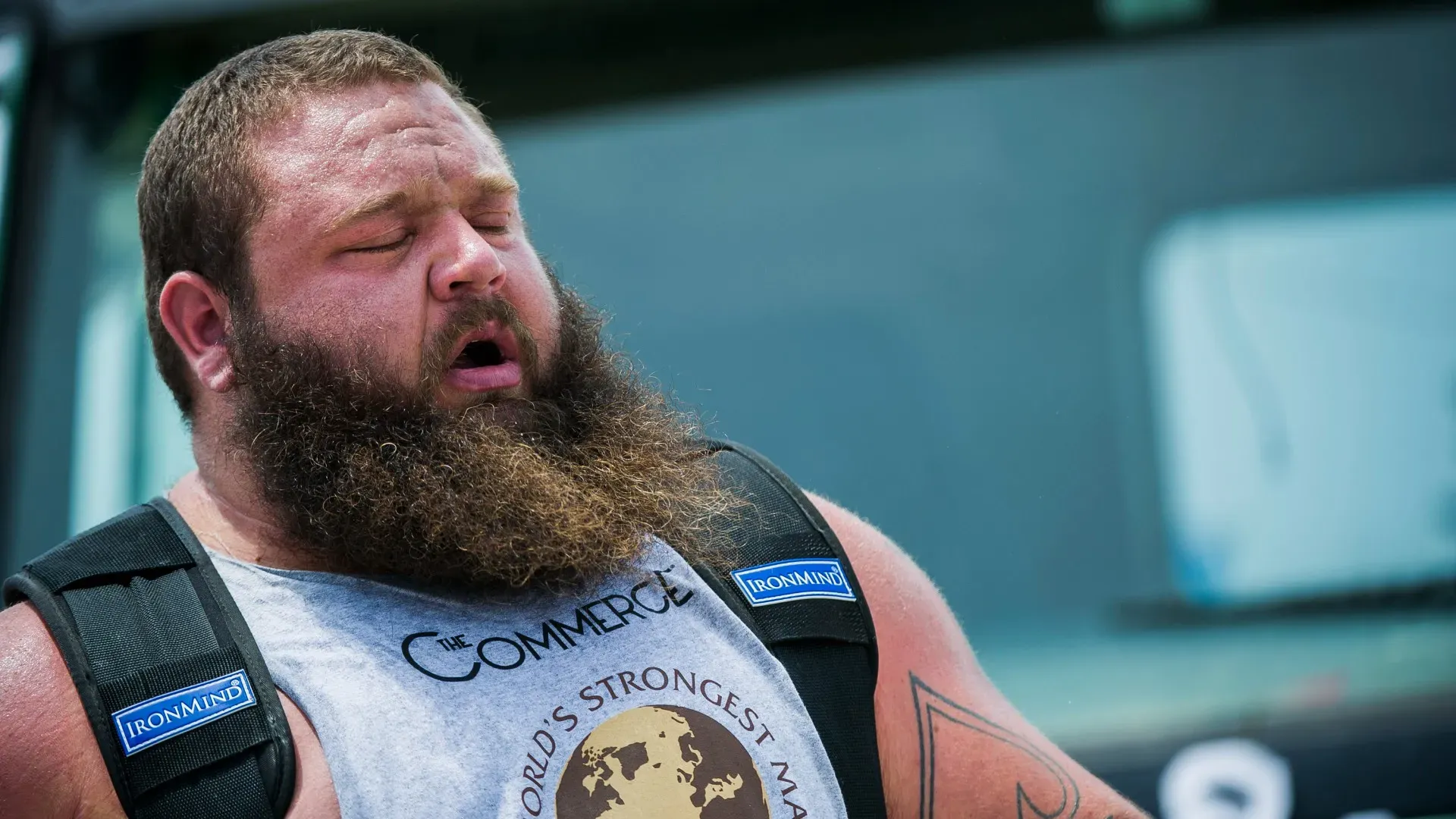 La sua storia ha ispirato tantissimi ragazzi a intraprendere le competizioni di strongman