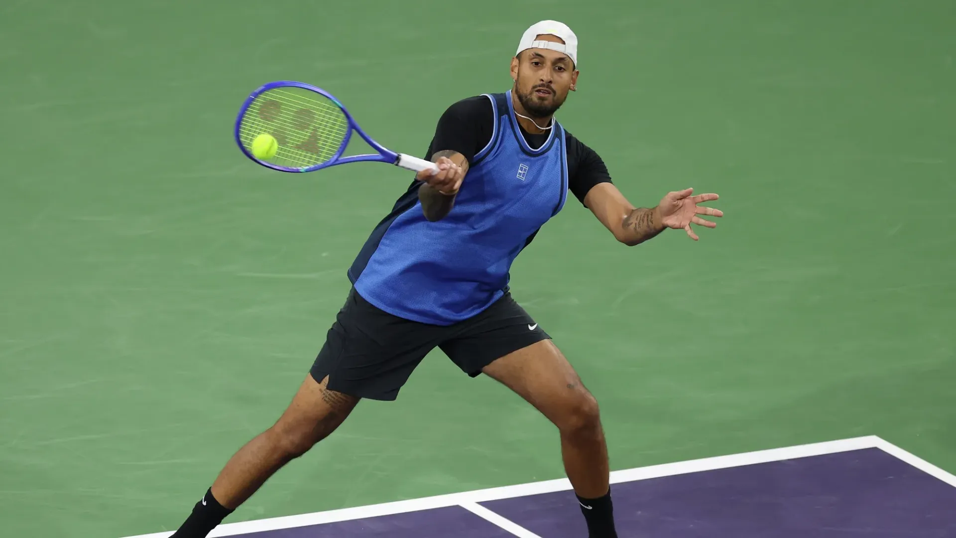 Il tennista australiano si è ritirato al secondo set dopo aver perso il primo nel match contro van de Zandschulp