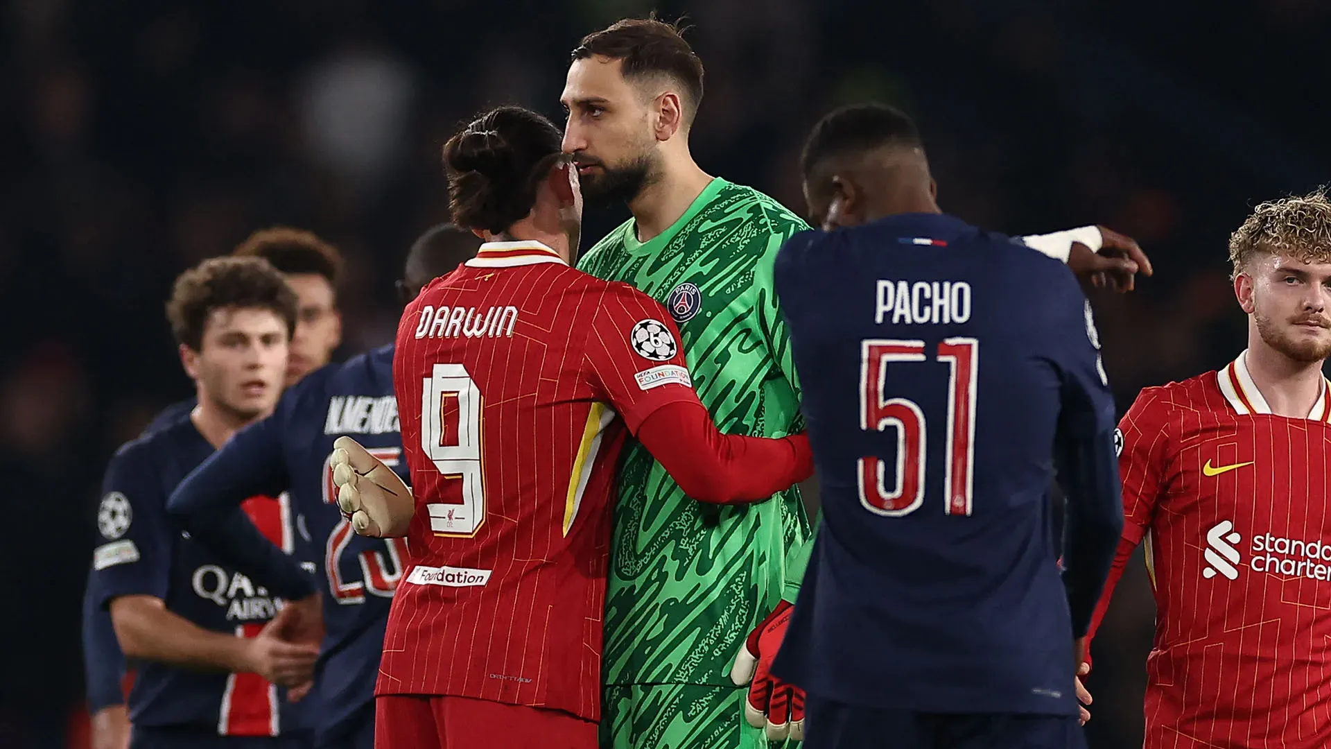 Tanti tifosi e addetti ai lavori si sono scagliati contro il portiere della nazionale italiana, che a fine stagione potrebbe lasciare Parigi