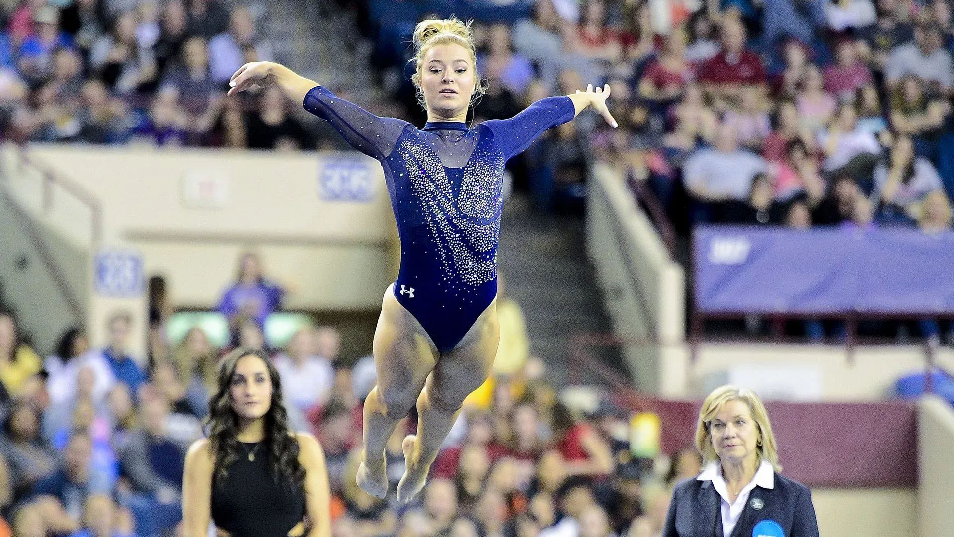 Ha fatto parte per quattro anni della squadra di ginnastica artistica delle UCLA Bruins