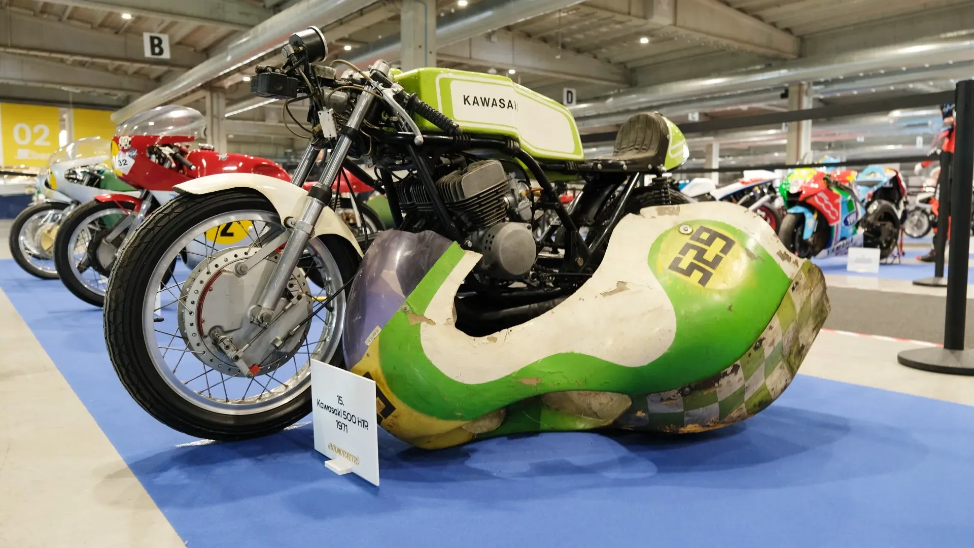 La Kawasaki 500 H1R è una moto da competizione prodotta tra il 1969 e il 1971