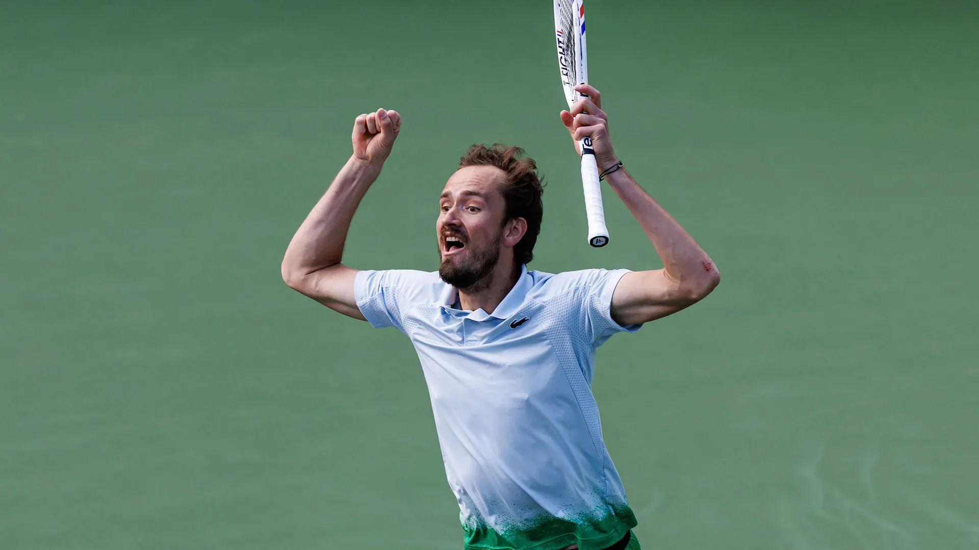 Il tennista russo perde il controllo dopo la vittoria contro Arthur Fils ad Indian Wells